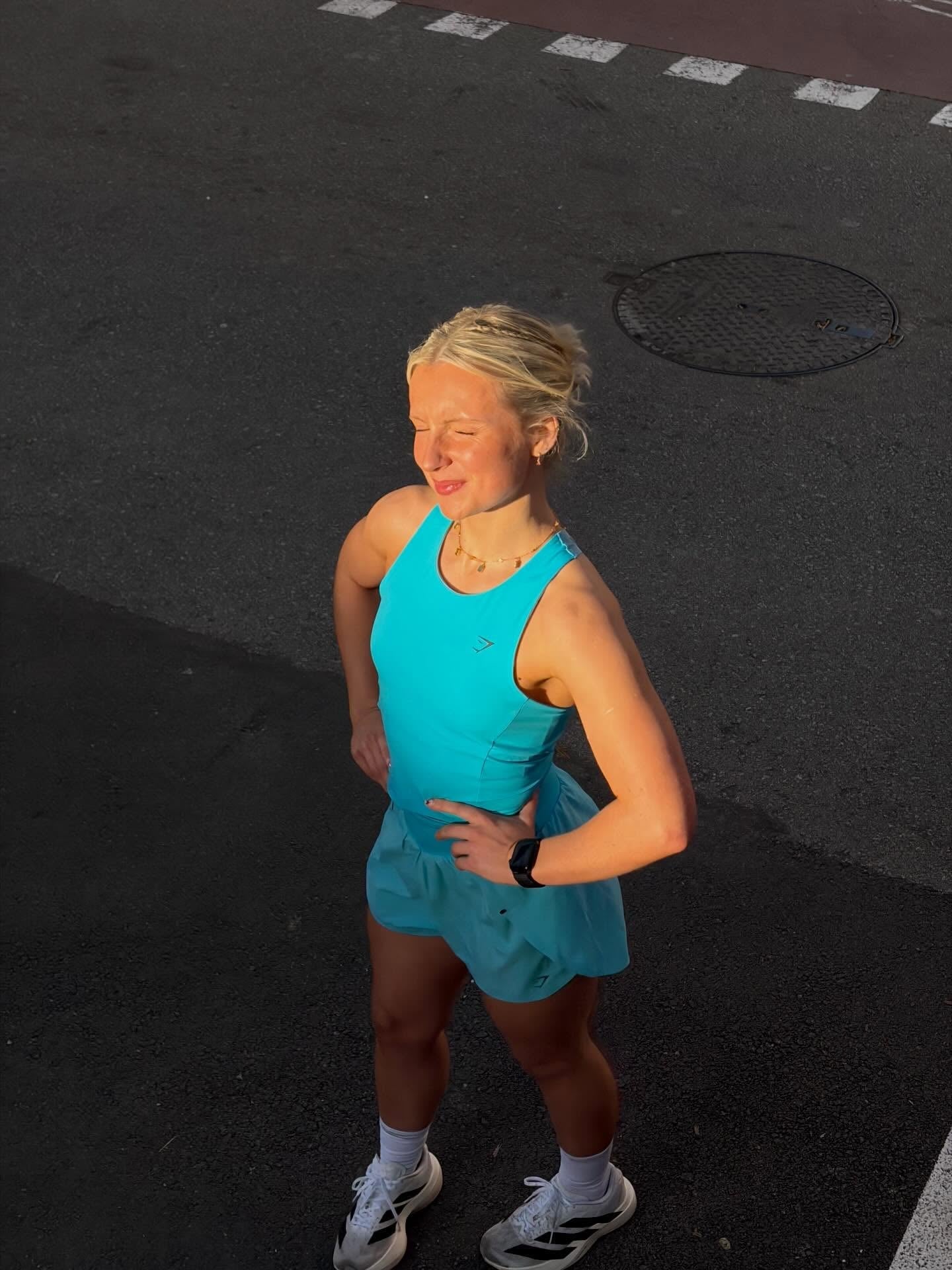 Women's Gymshark Running Elite 4" Loose Fit Shorts Brand Blue