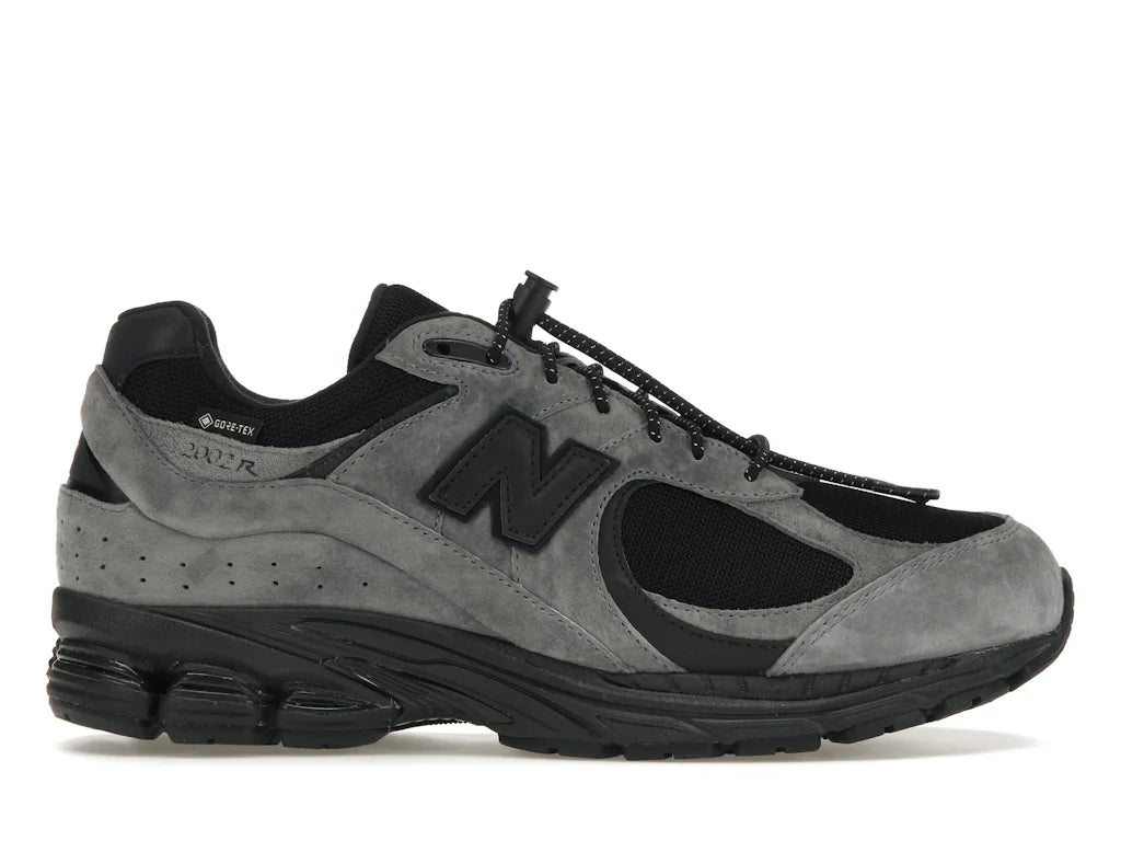 New Balance 2002R
Gore-Tex JJJJound Charcoal
