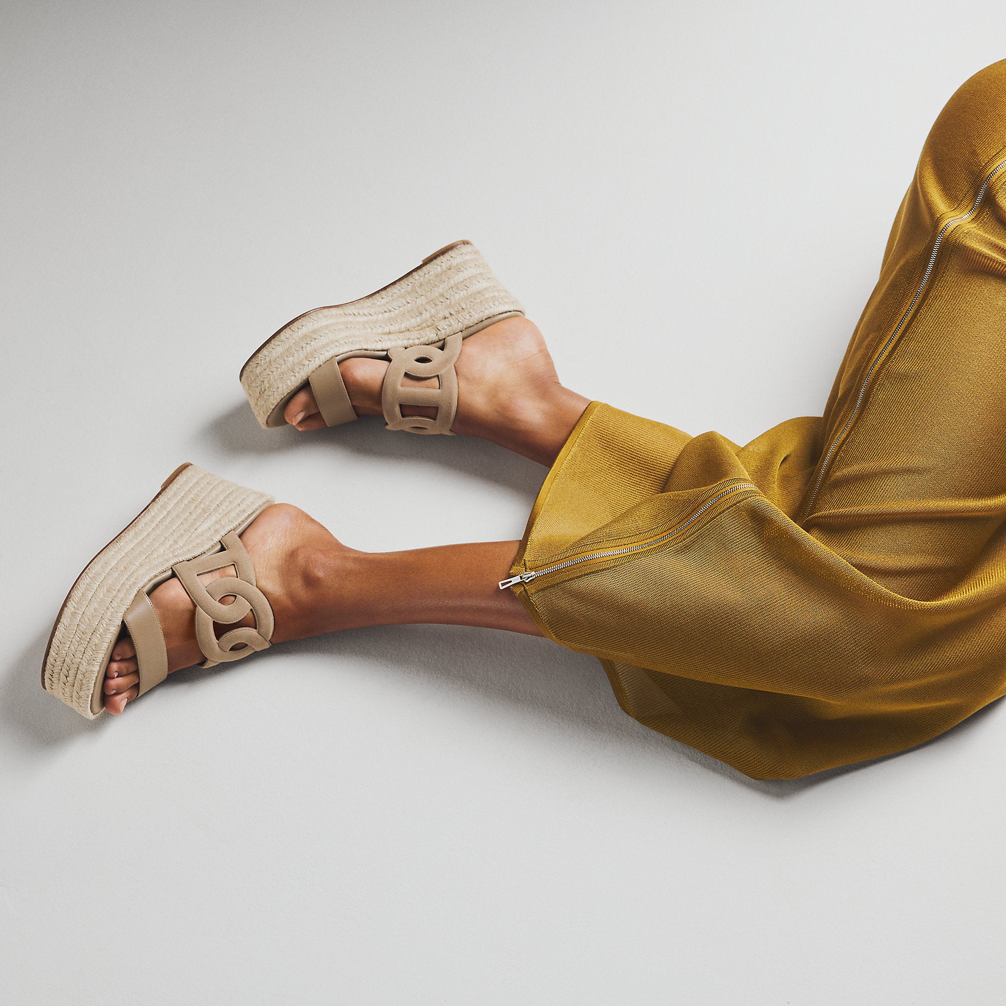 Hermes Ithea 30 Espadrille Beige Sable