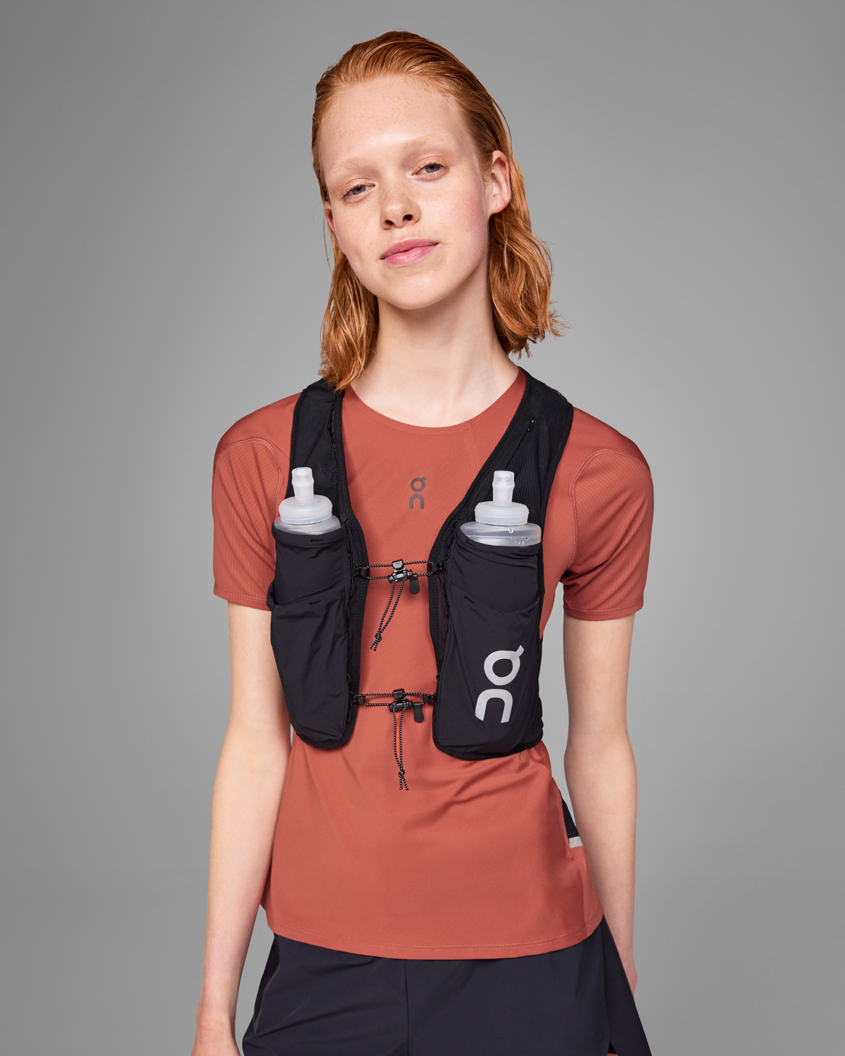 On Ultra Vest 5L Black