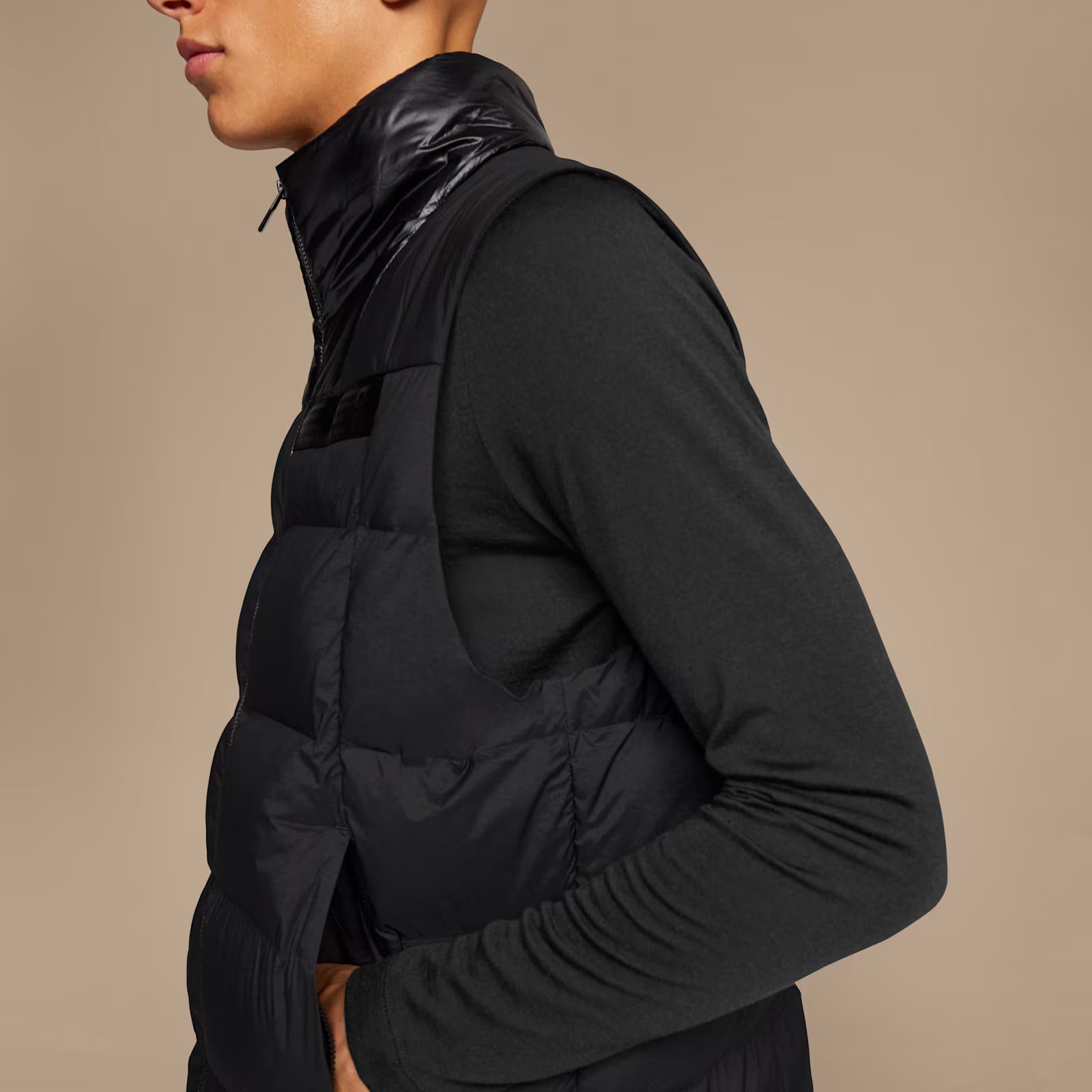 On Challenger Vest Black