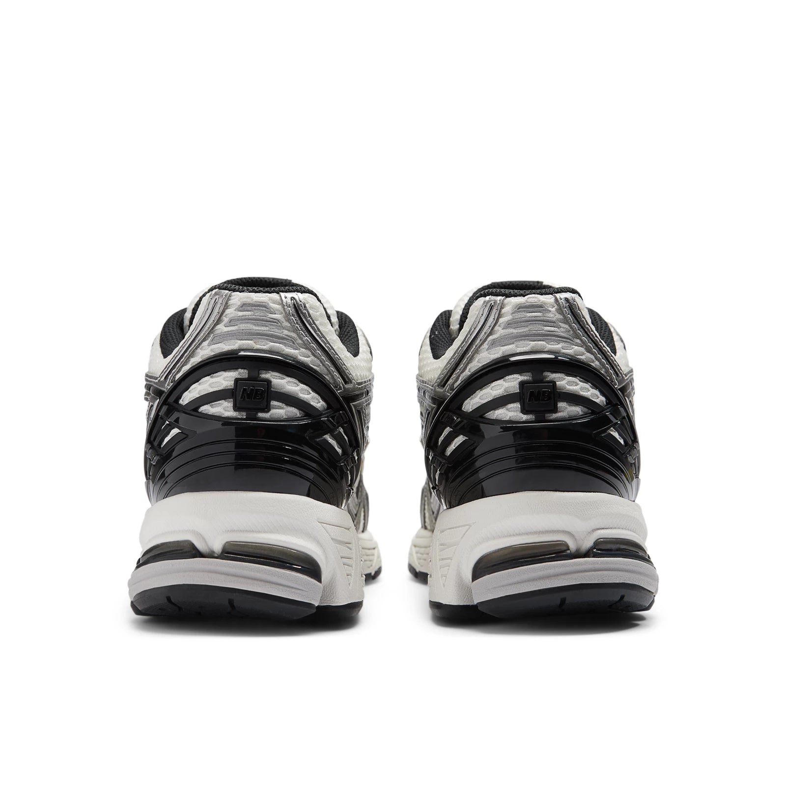 New Balance 1906R Silver Metallic With White And Sea Salt Silver Metallic With White And Sea Salt