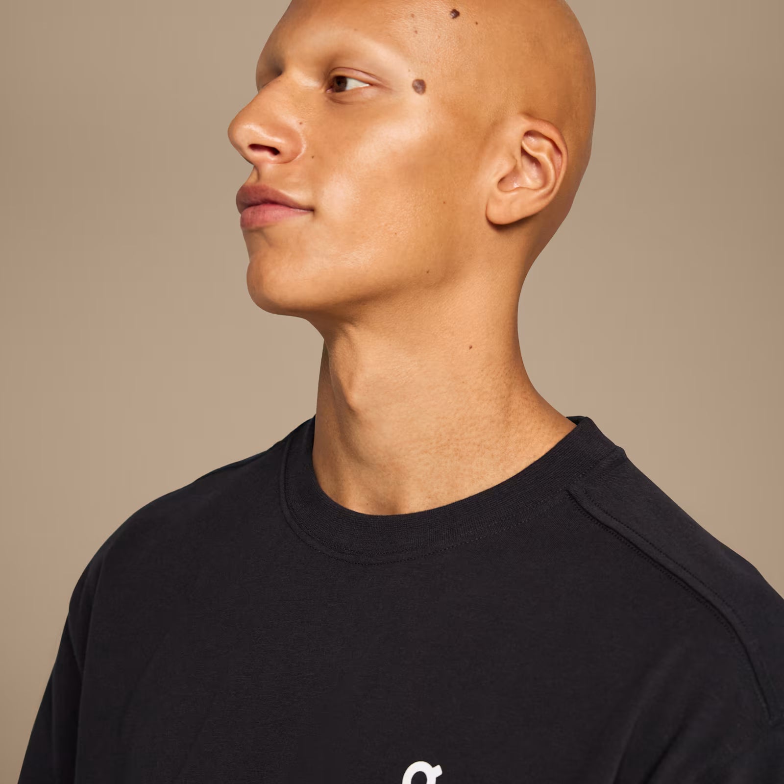 On Club-T Black