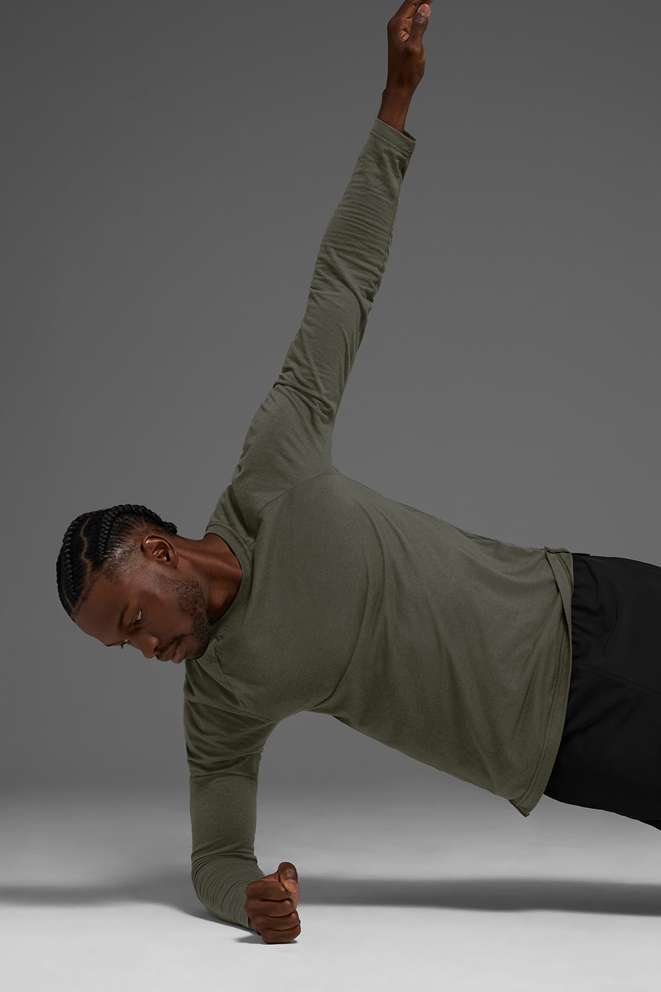 Alo Yoga Triumph Long Sleeve Tee