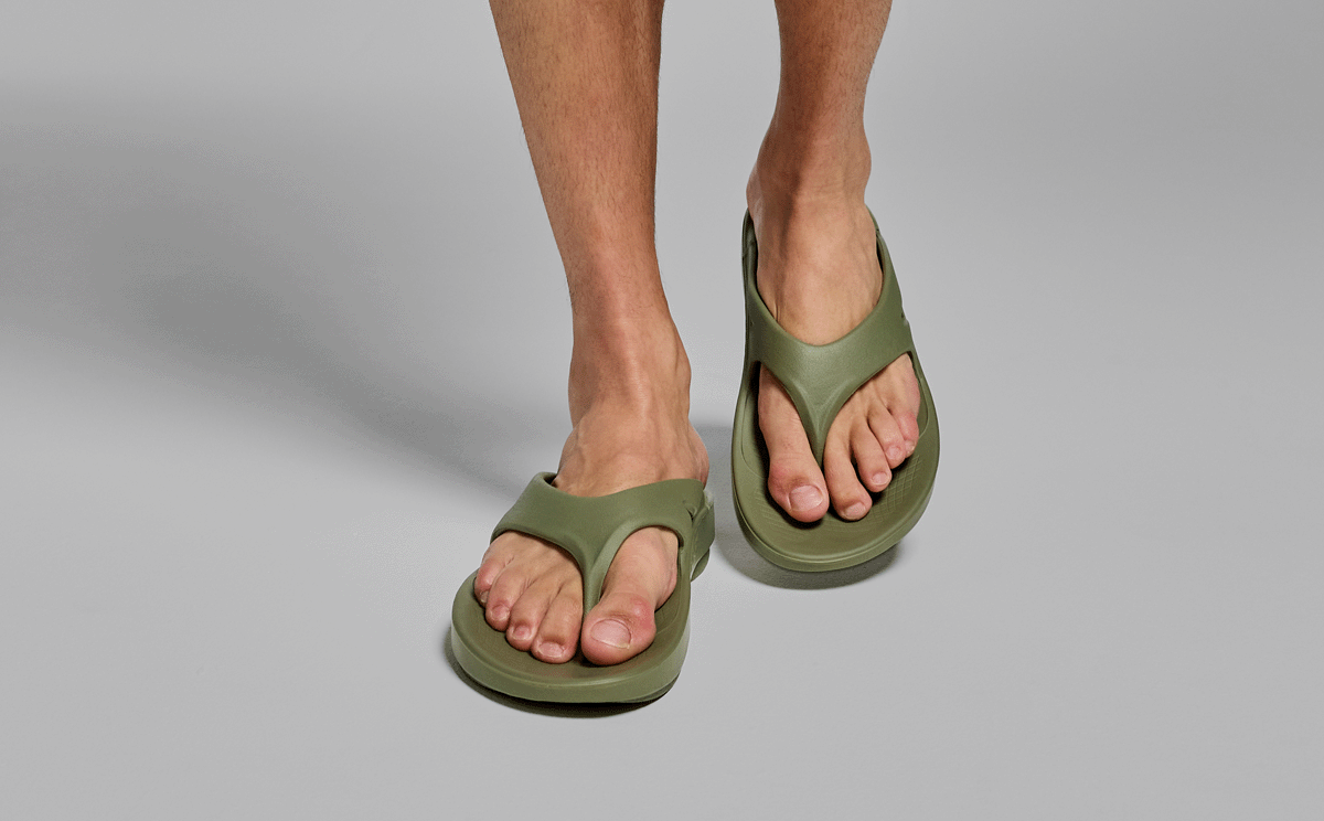 Oofos Men's Sandal Foliage