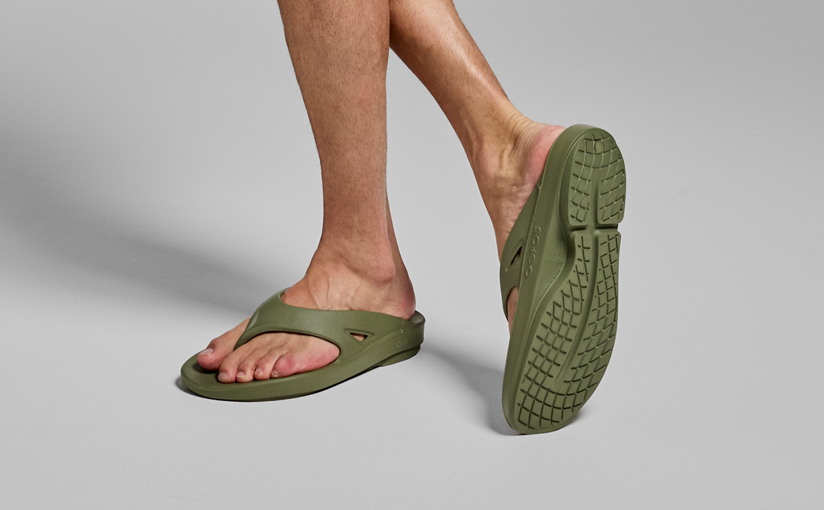 Oofos Men's Sandal Foliage