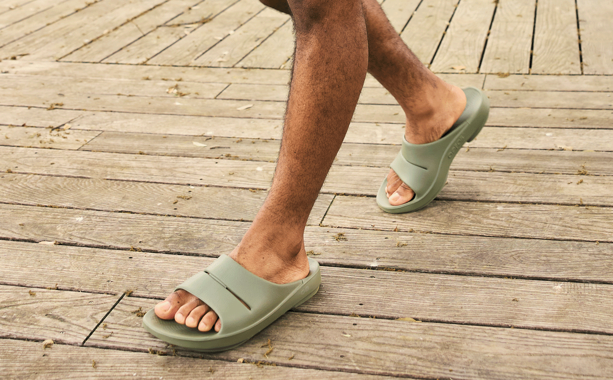 Oofos Men's Slide Foliage