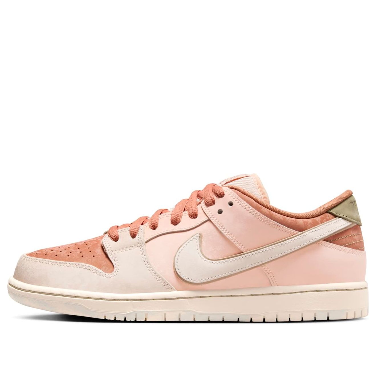 Nike SB Dunk Low Trocadéro Gardens