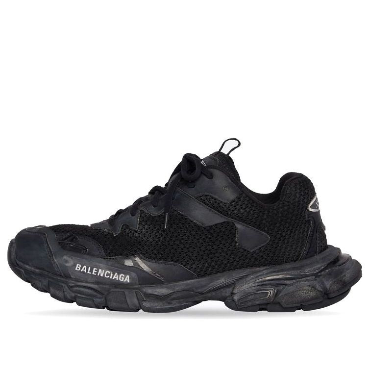 Track.3 Black