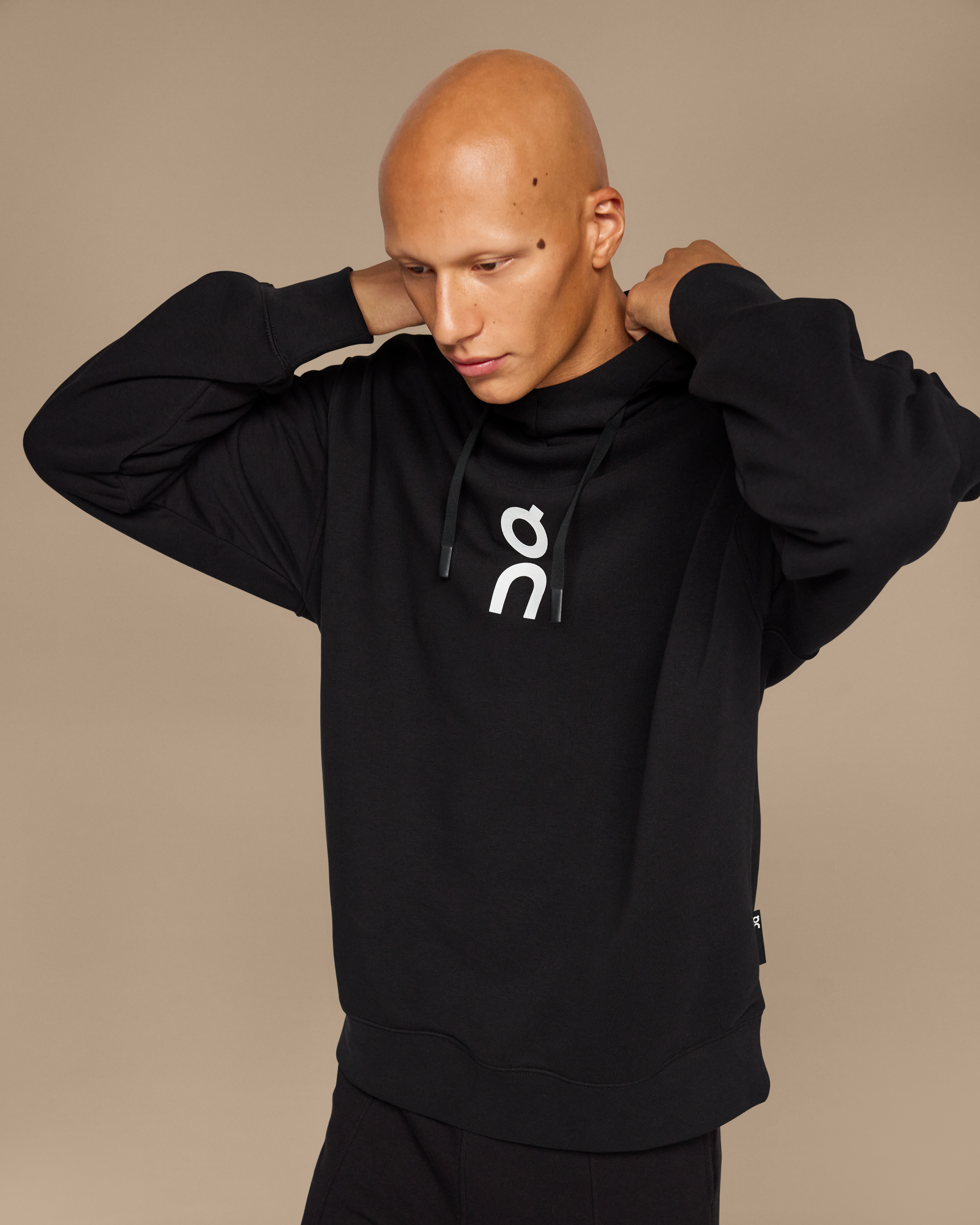 On Club Hoodie Black