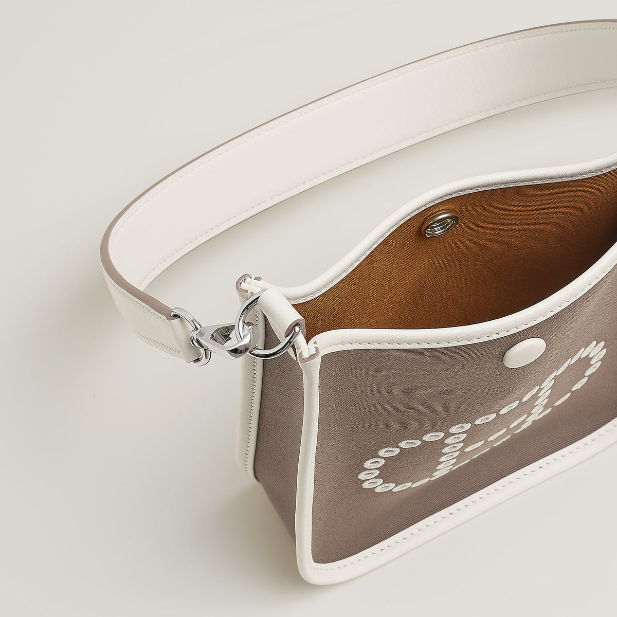 Hermes Neo Evelyne 16 Bag Toupe