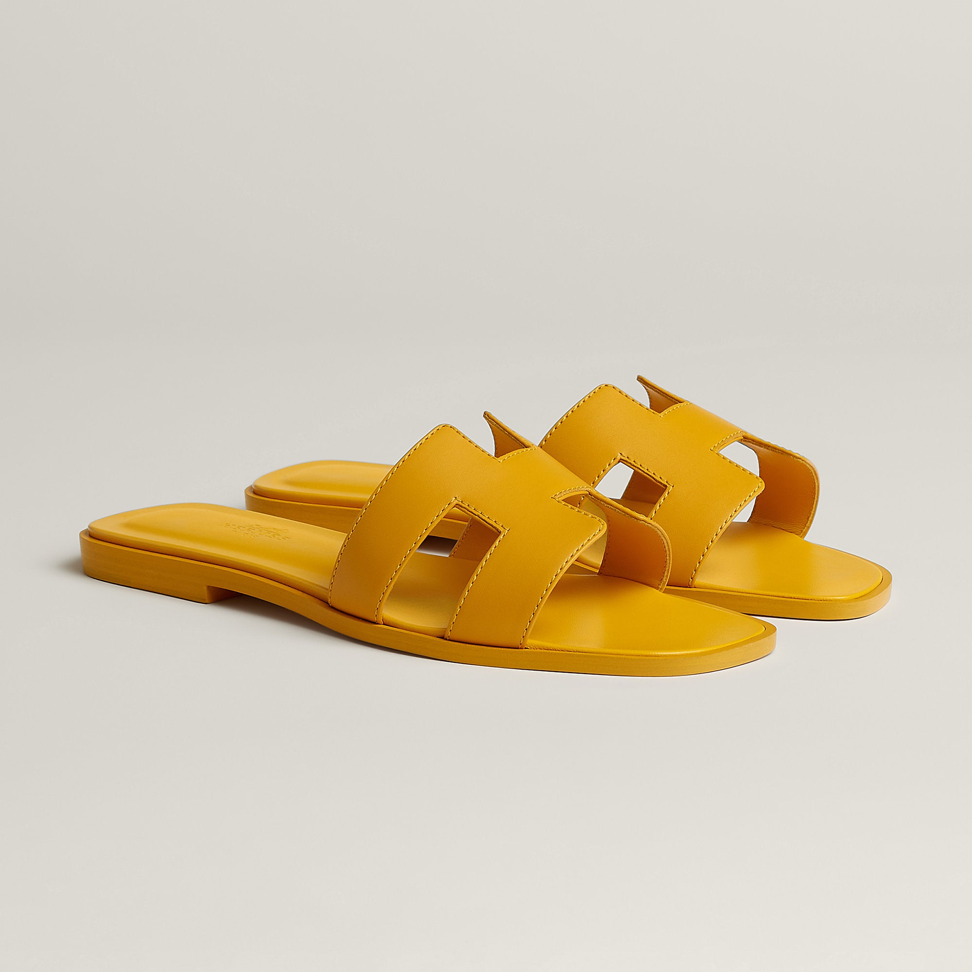 Hermes Oran Sandal Jaune Topaze