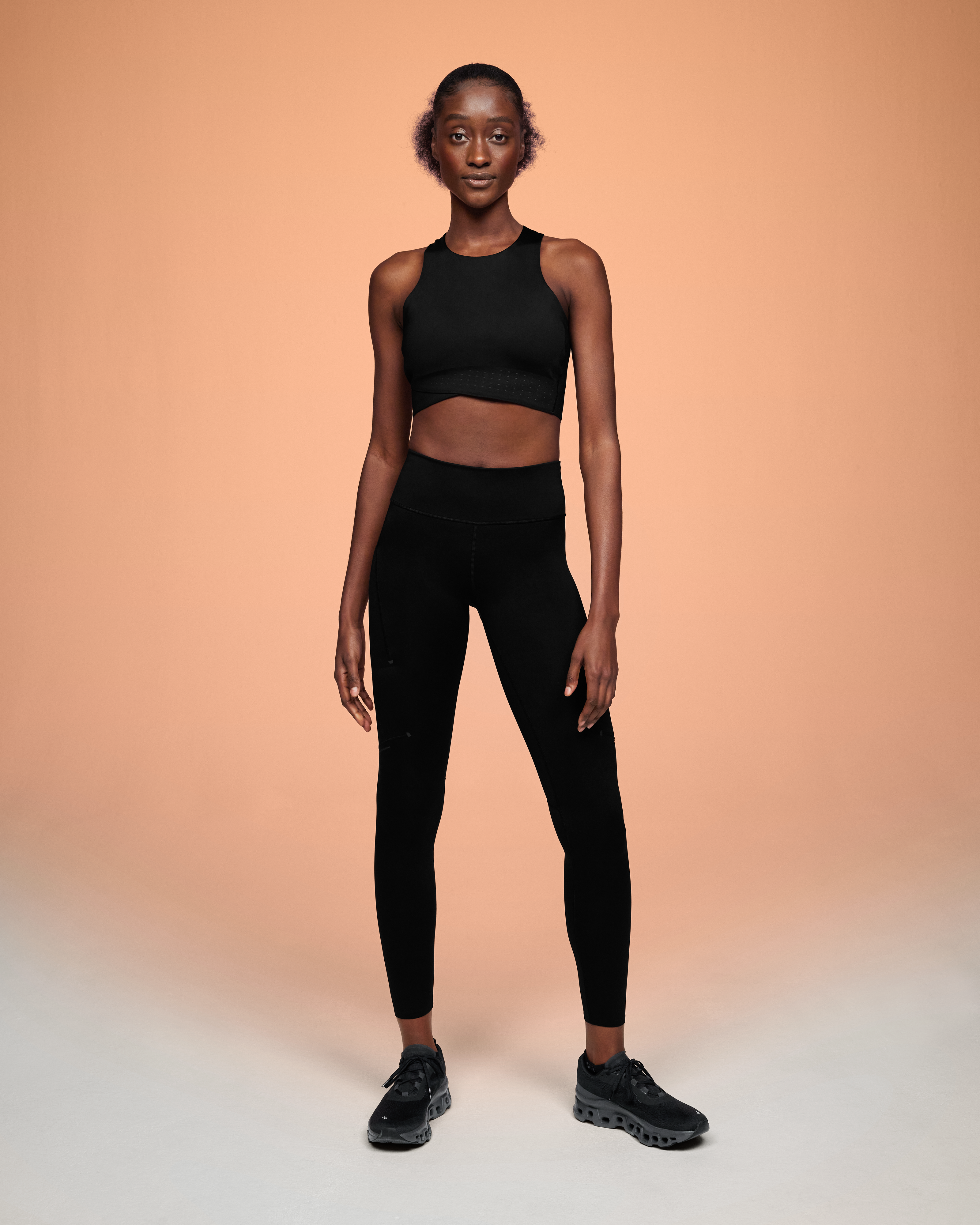 On Race Crop Black | Shadow (Women'S)