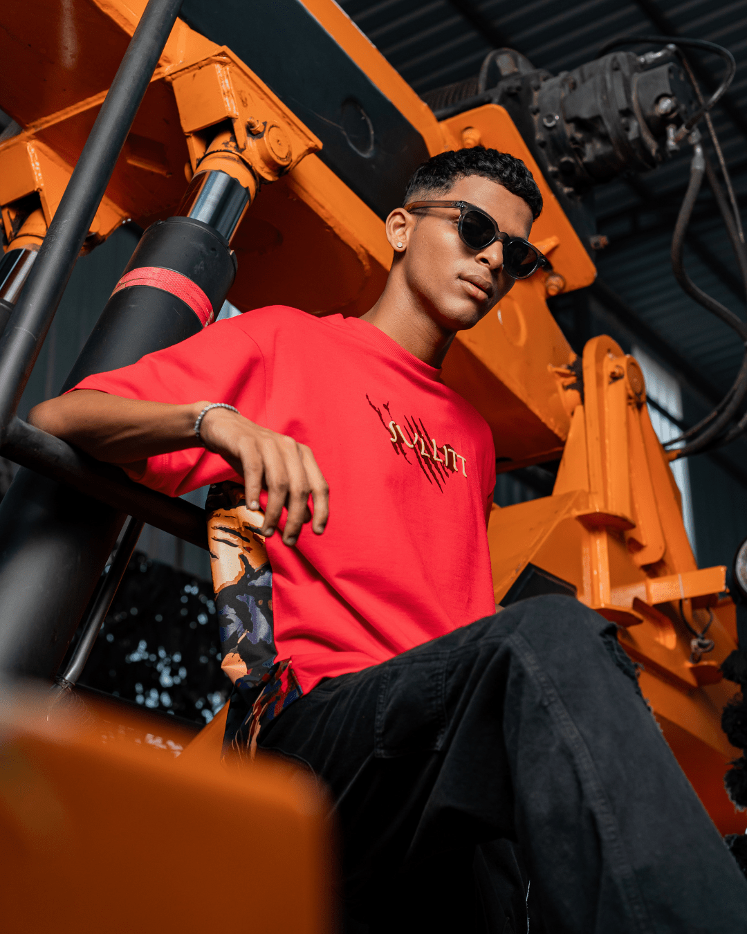 RIVAL ROAR TIGER RED TEE - SULLITT