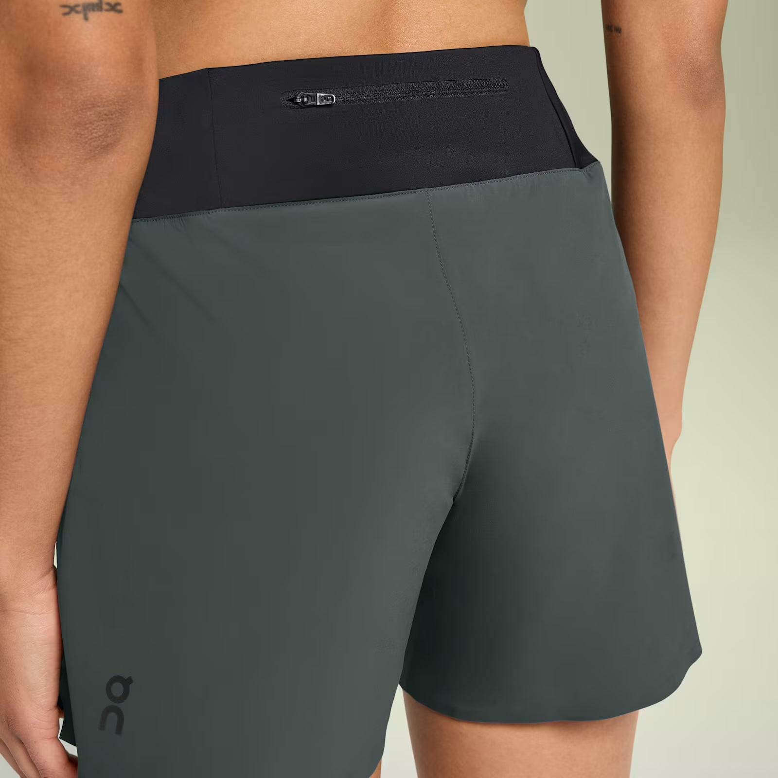 On 5" Running Shorts Lead | Black (Women'S)