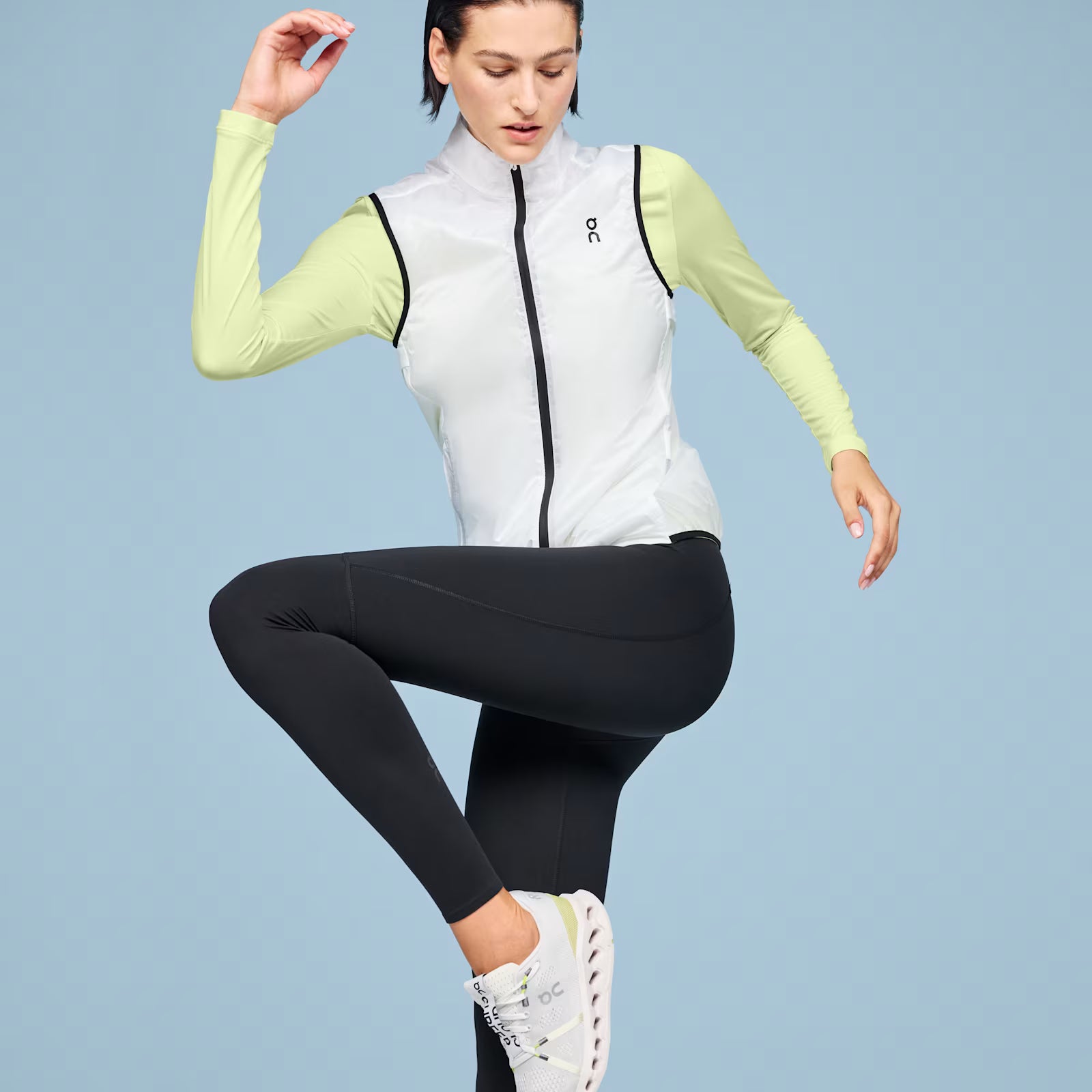 On Weather Vest White | Black (Women'S)