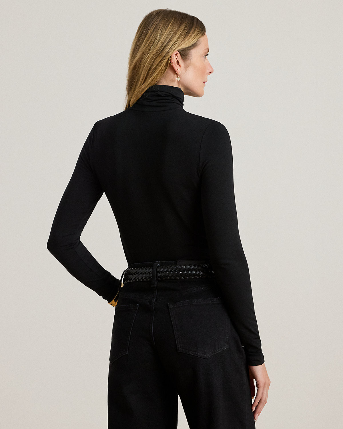 #color_polo-black