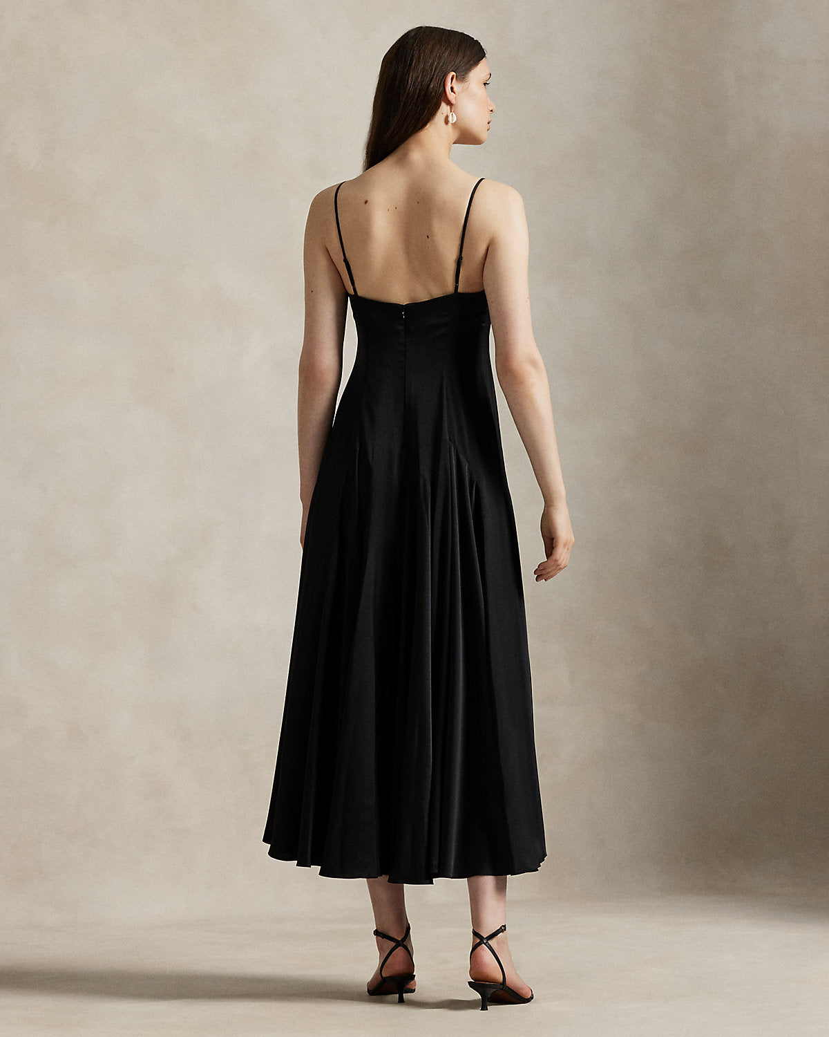 #color_polo-black