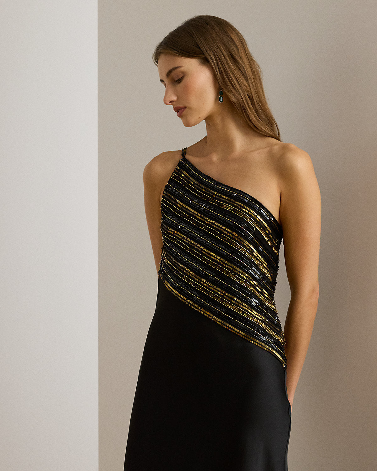 #color_black/gold