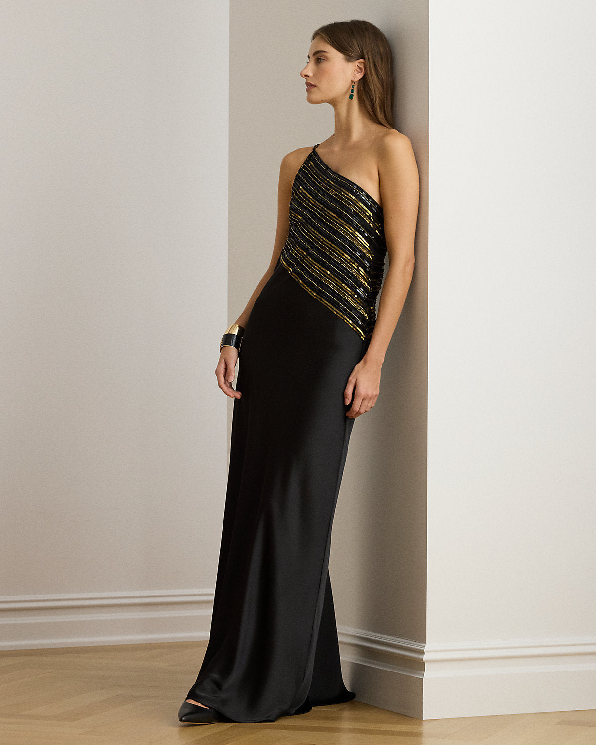 #color_black/gold