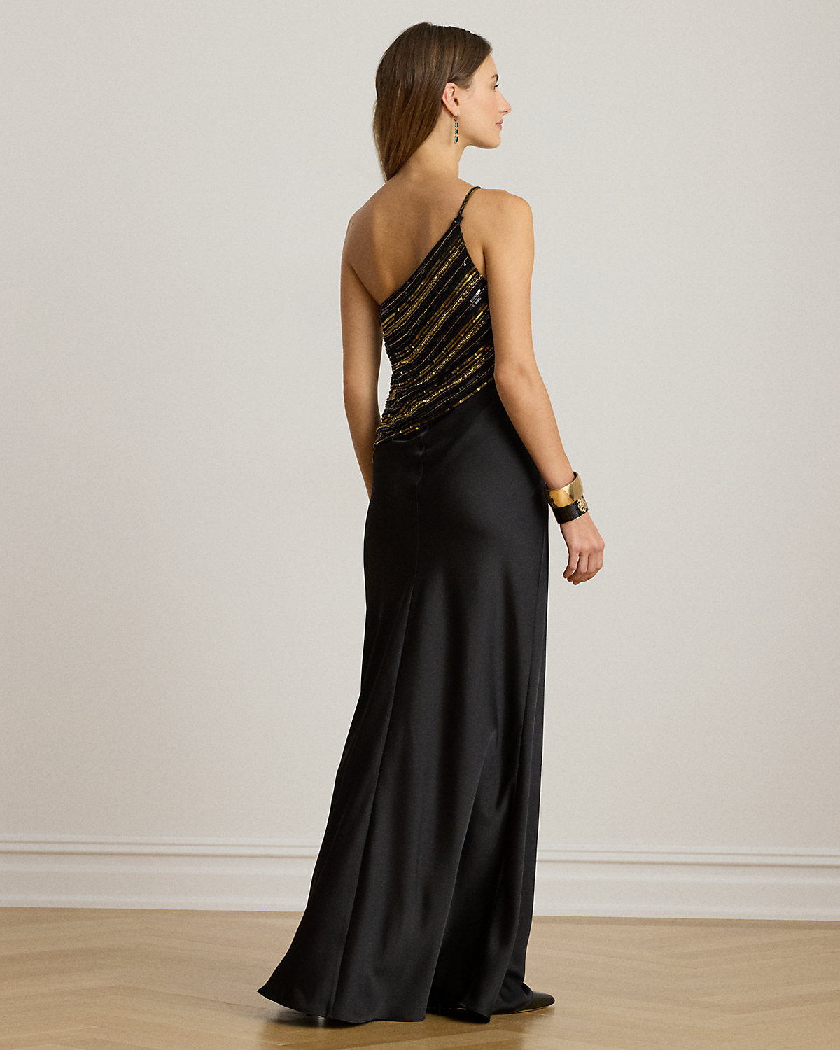 #color_black/gold