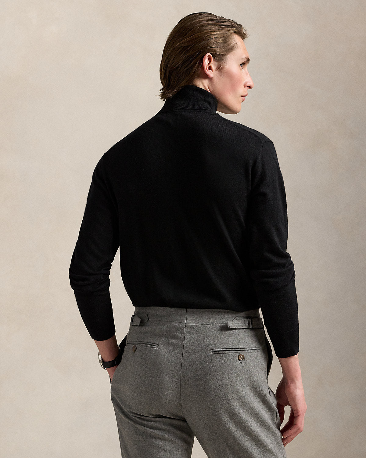 #color_polo-black