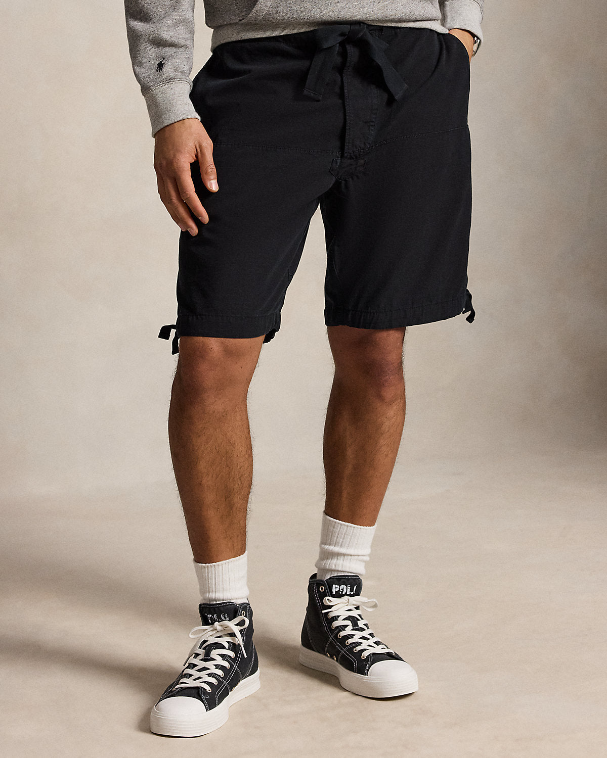 #color_polo-black