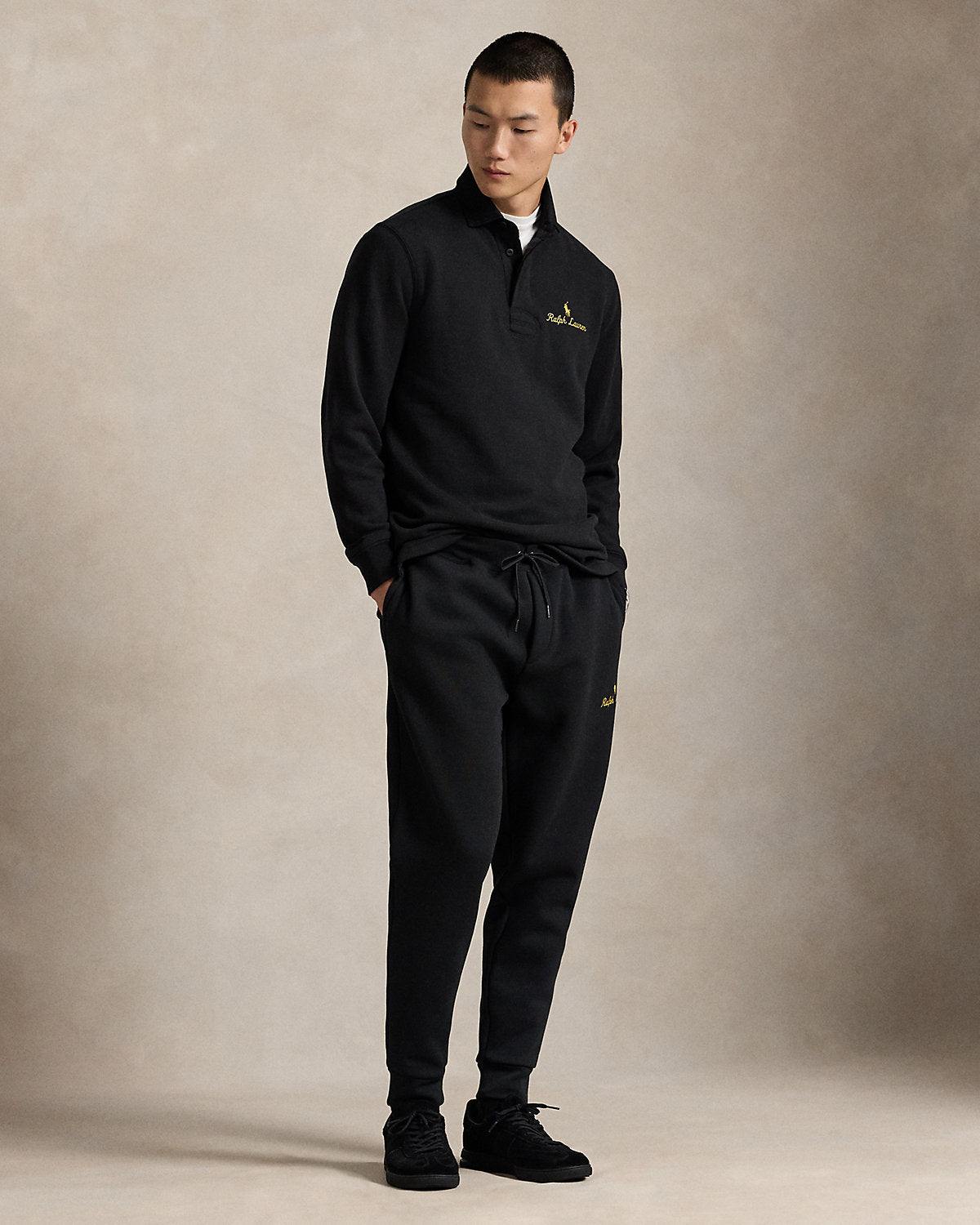 #color_polo-black
