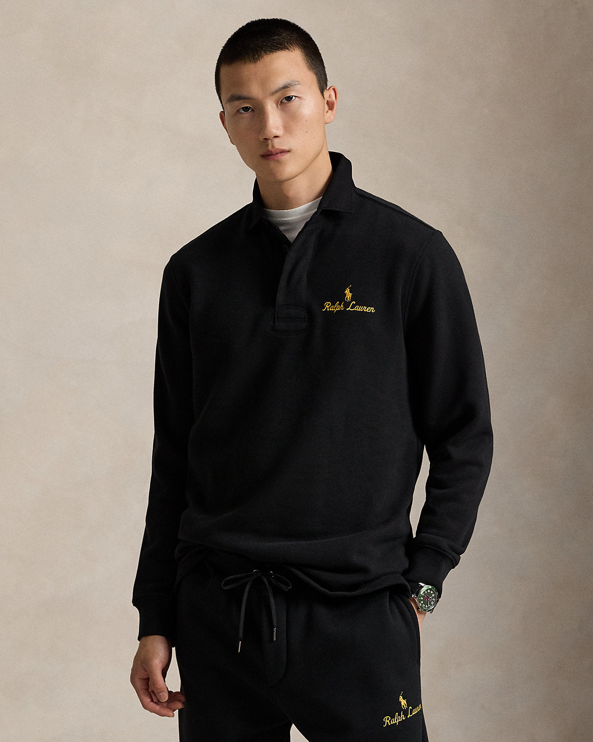 #color_polo-black