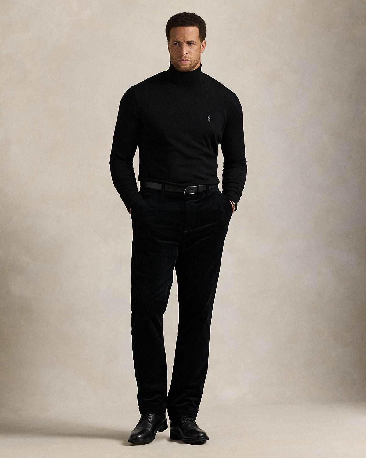 #color_polo-black