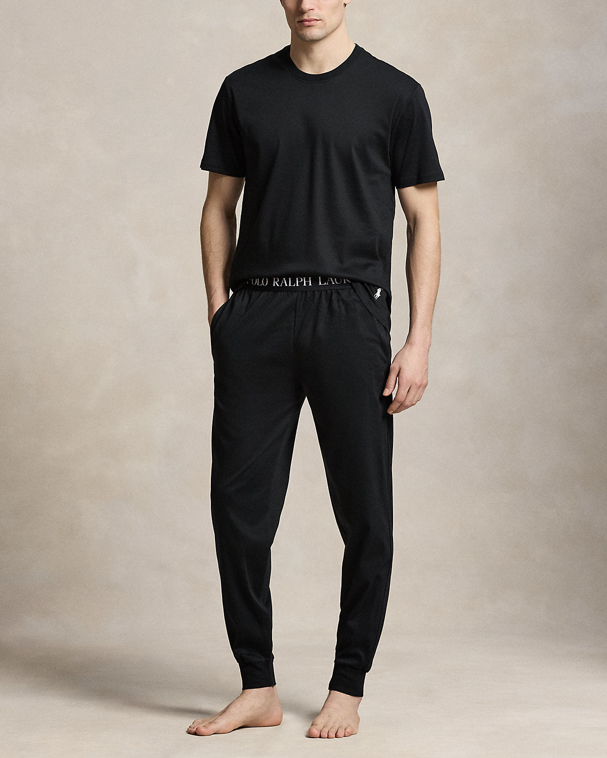 #color_polo-black