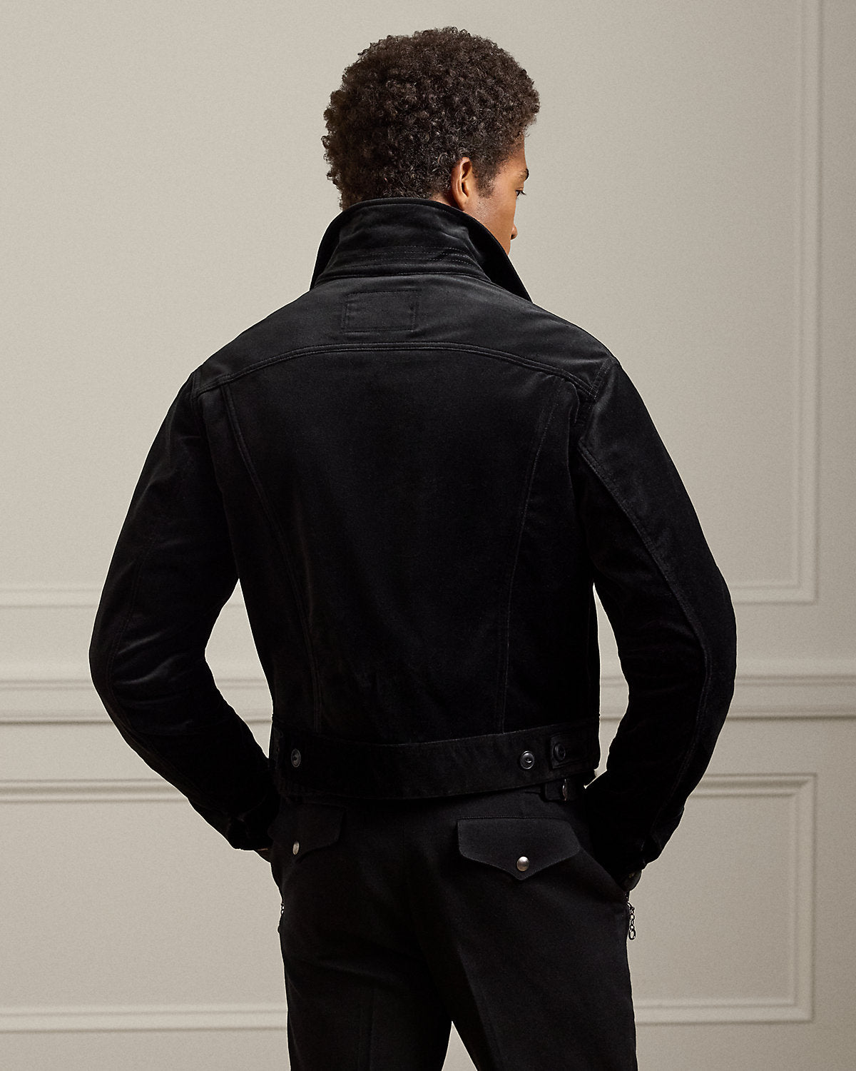 #color_polo-black