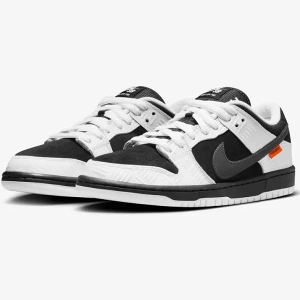 SB Dunk Low Tightbooth