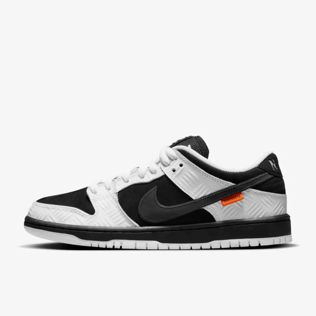 SB Dunk Low Tightbooth