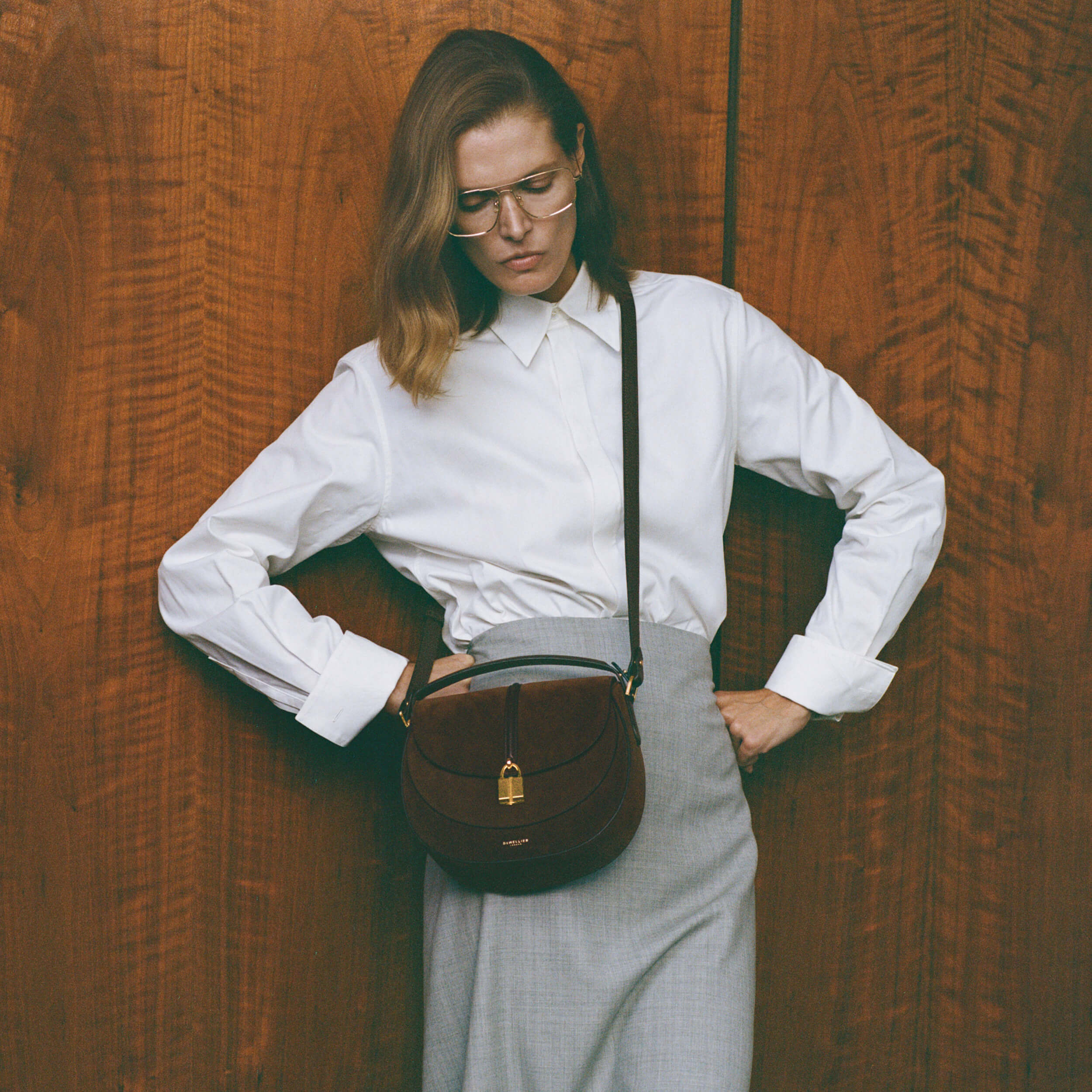 DeMellier The Siena Saddle mocha suede & mocha small grain