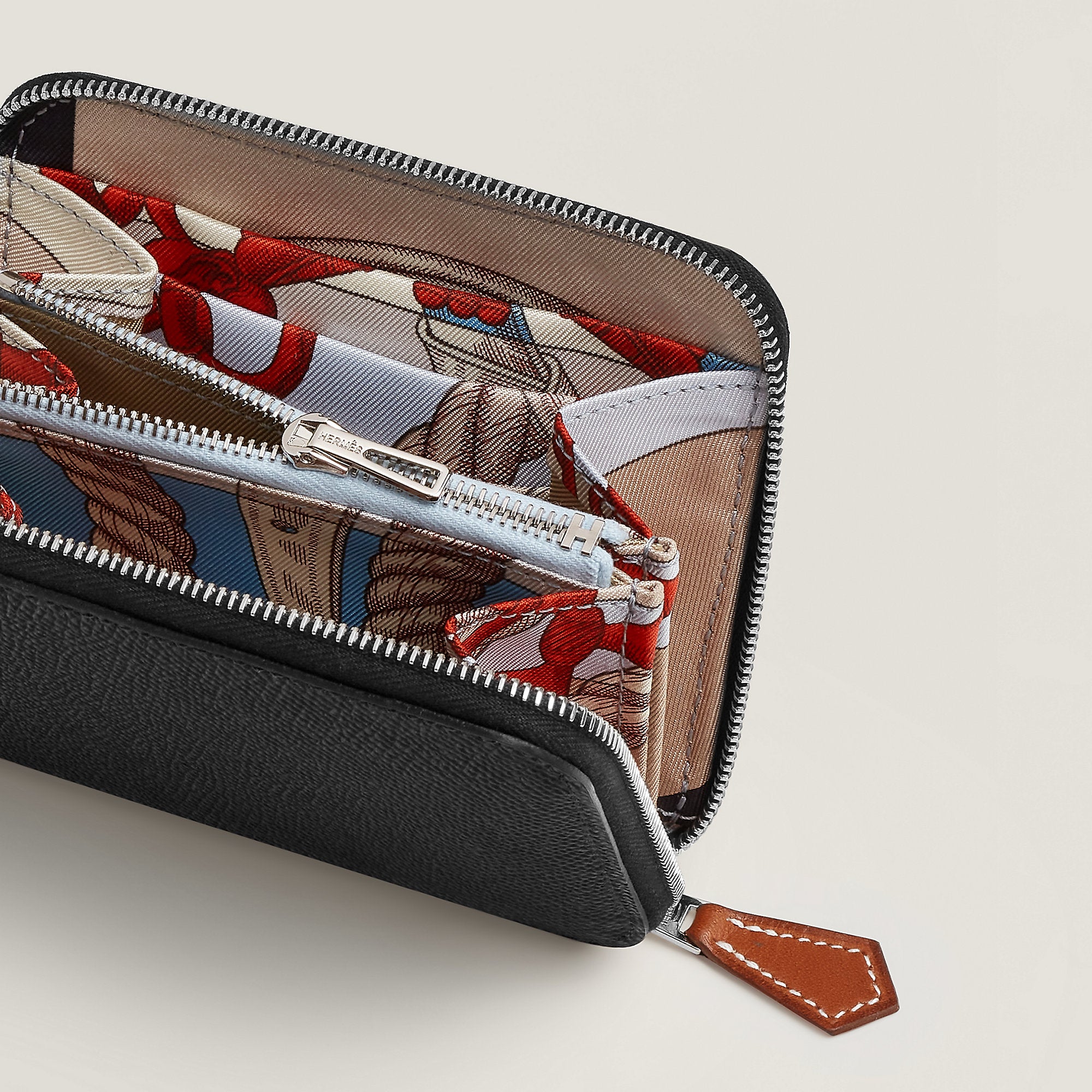Hermes Silk'In Compact Wallet Noir