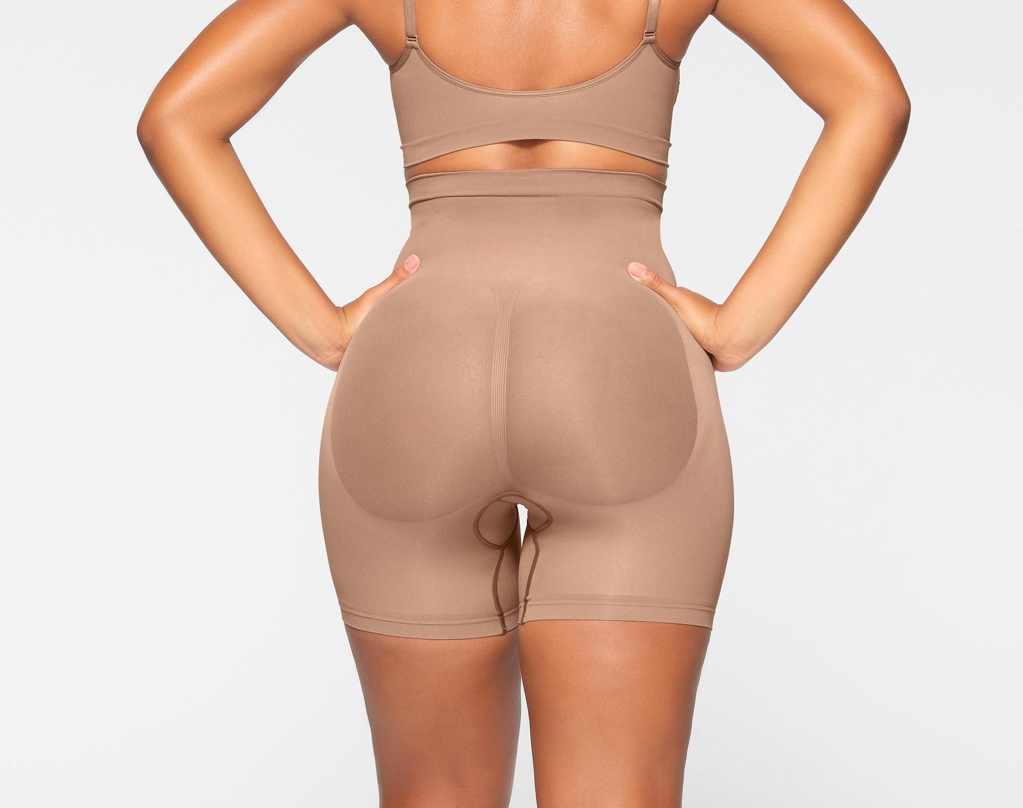 Skims Seamless Sculpt Mid Thigh Short Sienna