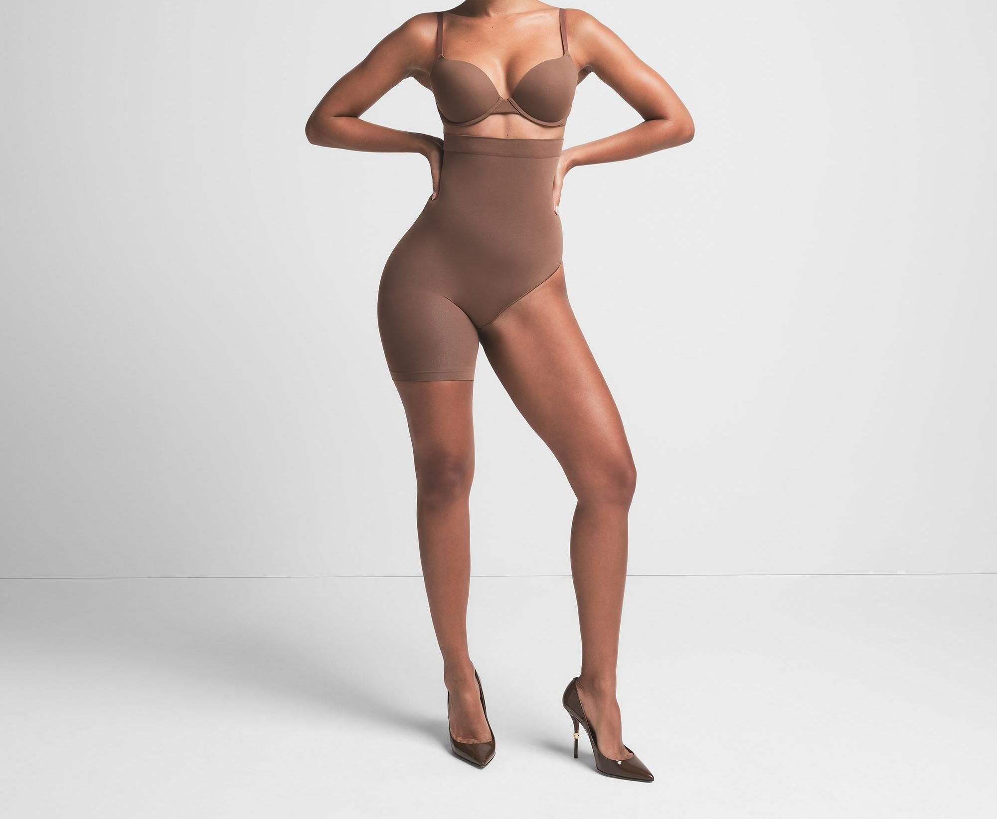 Skims Seamless Sculpt Solution Short Left Leg Exposed Jasper