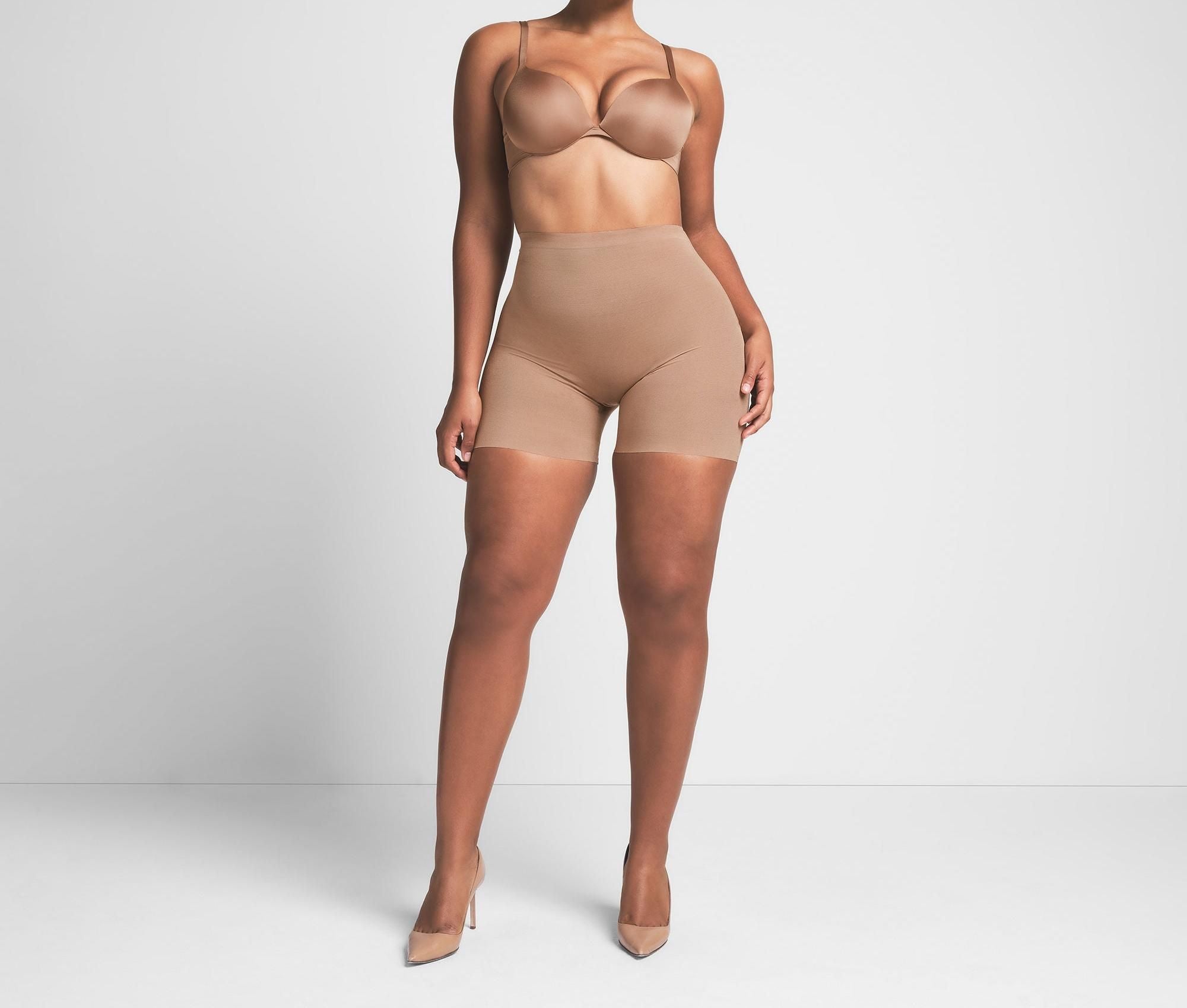 Skims Sheer Sculpt Low Back Short Sienna