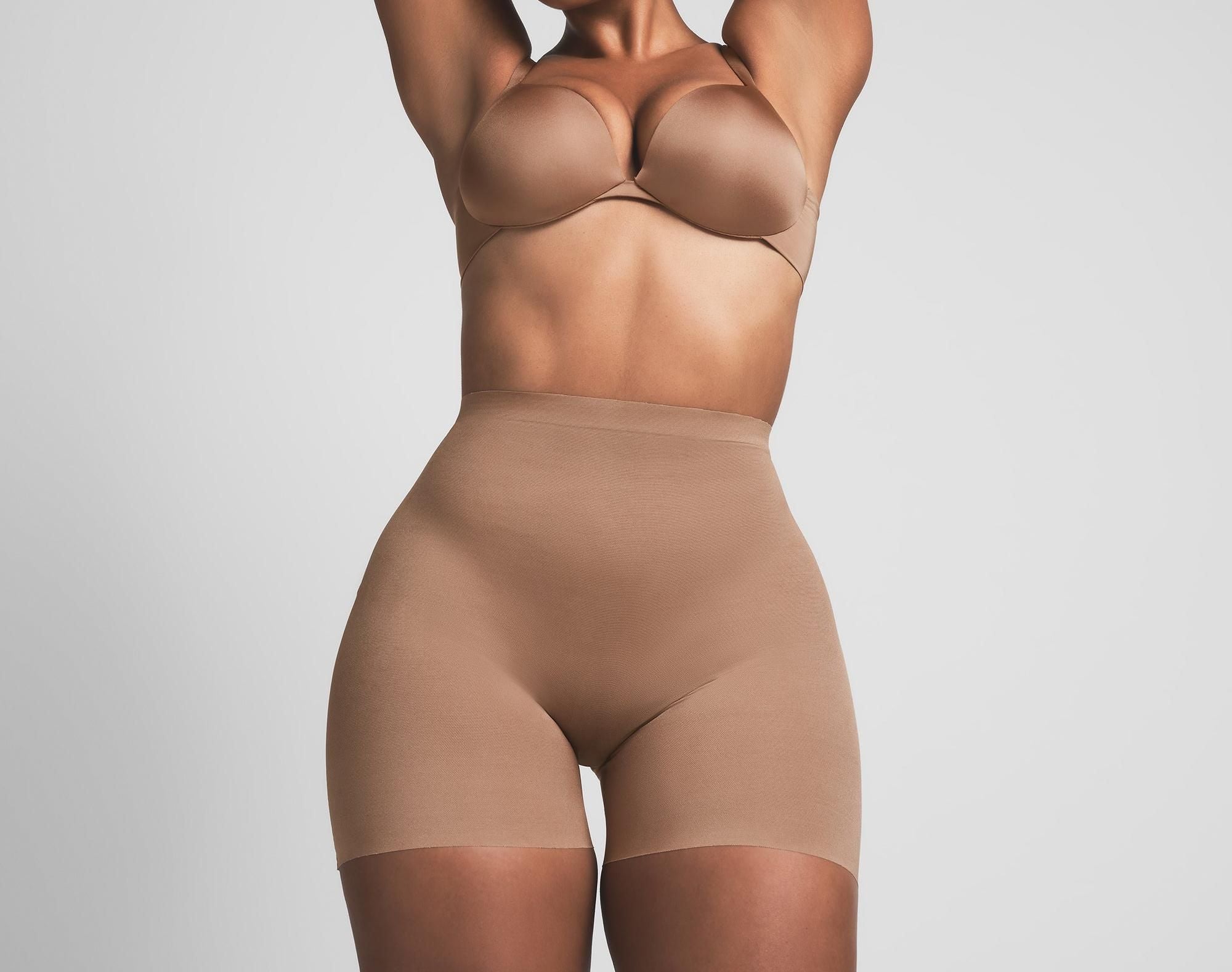 Skims Sheer Sculpt Low Back Short Sienna