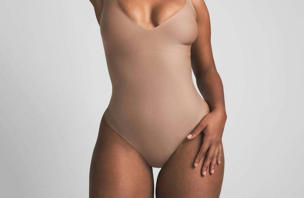 Skims Body Core Sculpt Plunge Thong Bodysuit