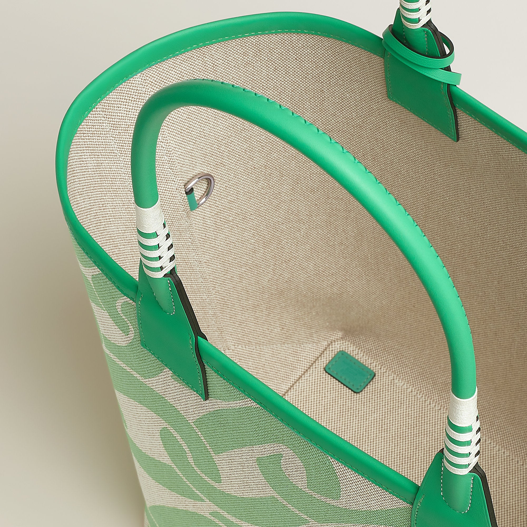Hermes Steeple 28 Bag Vert Comics