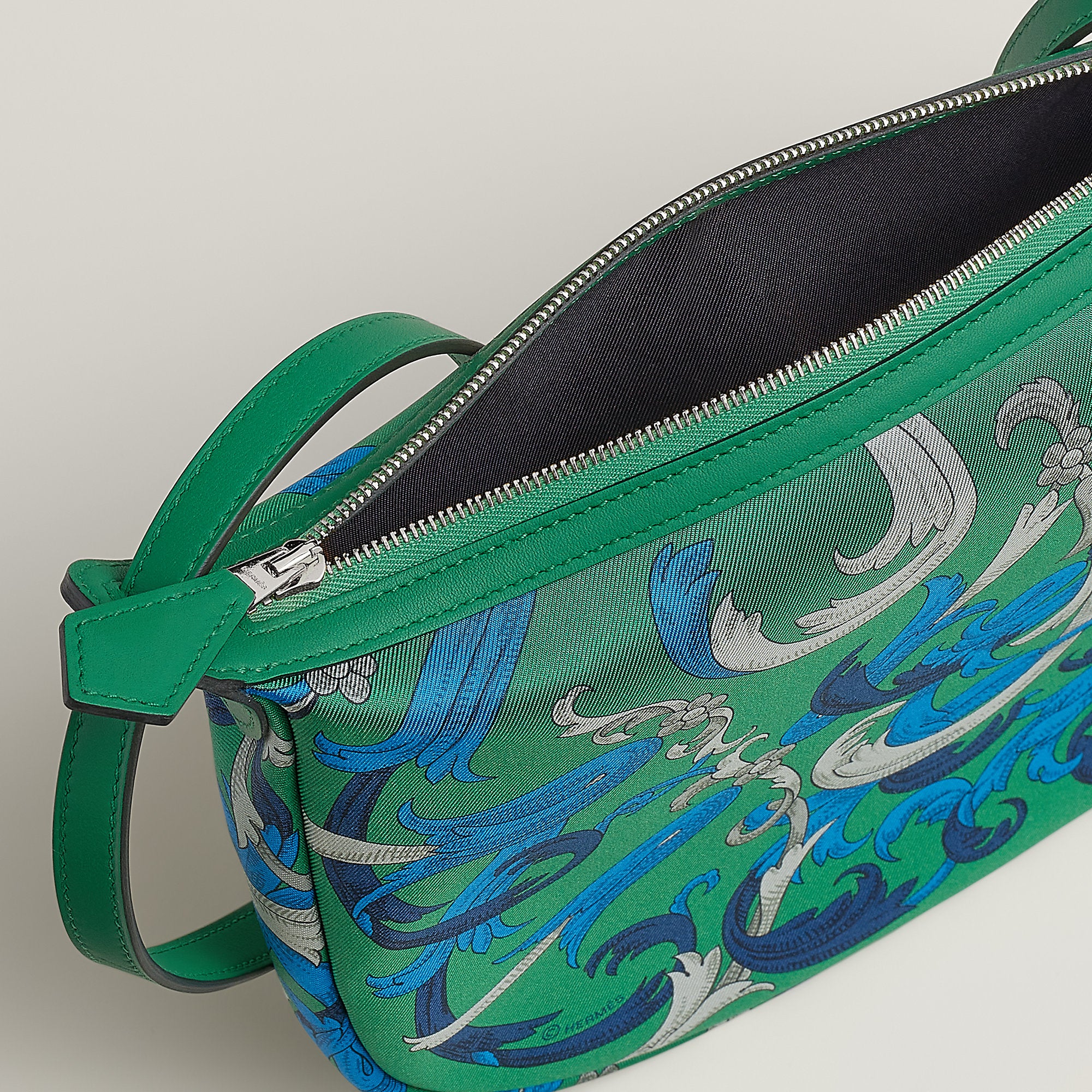 Hermes Sursoie To Go Pouch Vert Vertigo