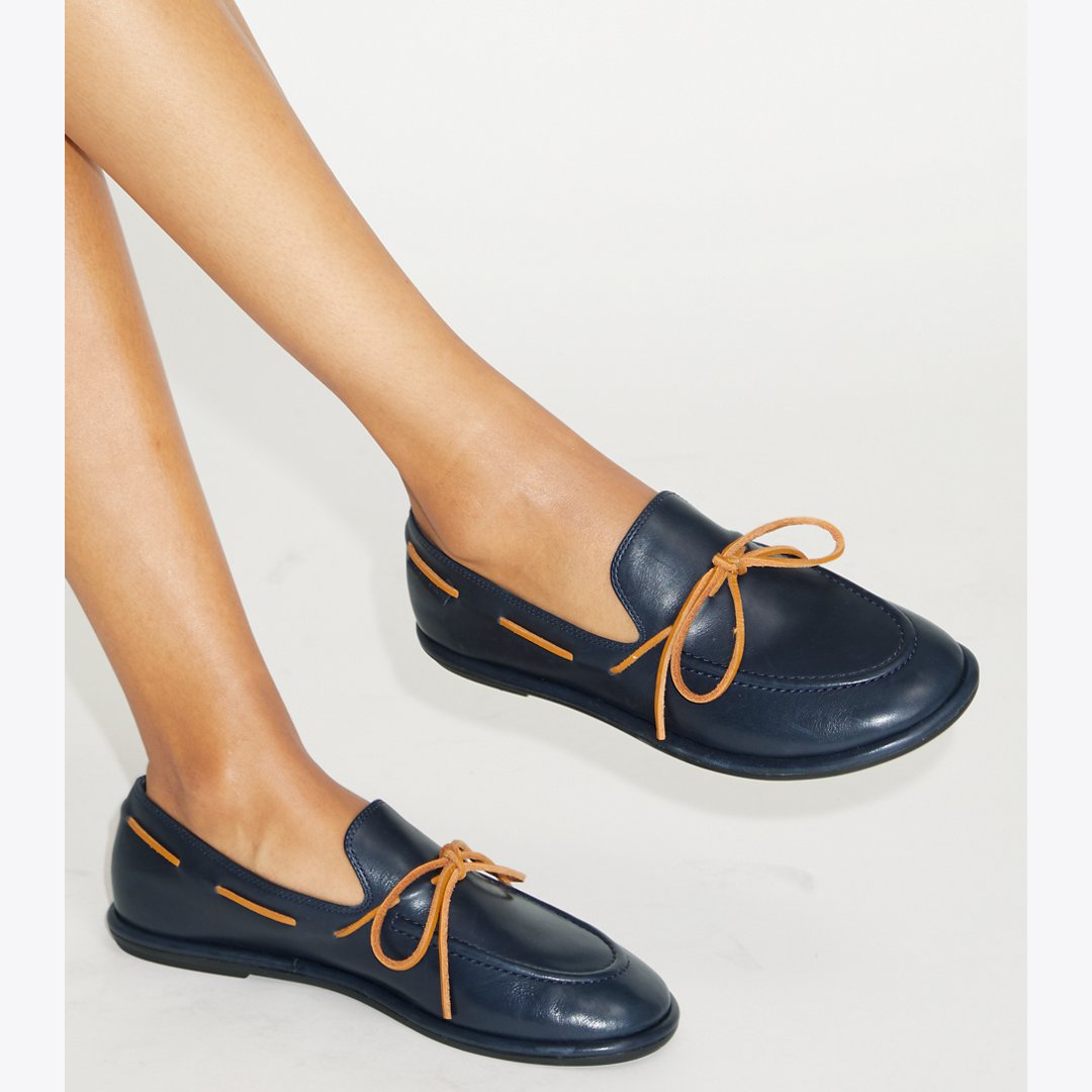 Tory Burch The Boaty NEW NAVY / TAN