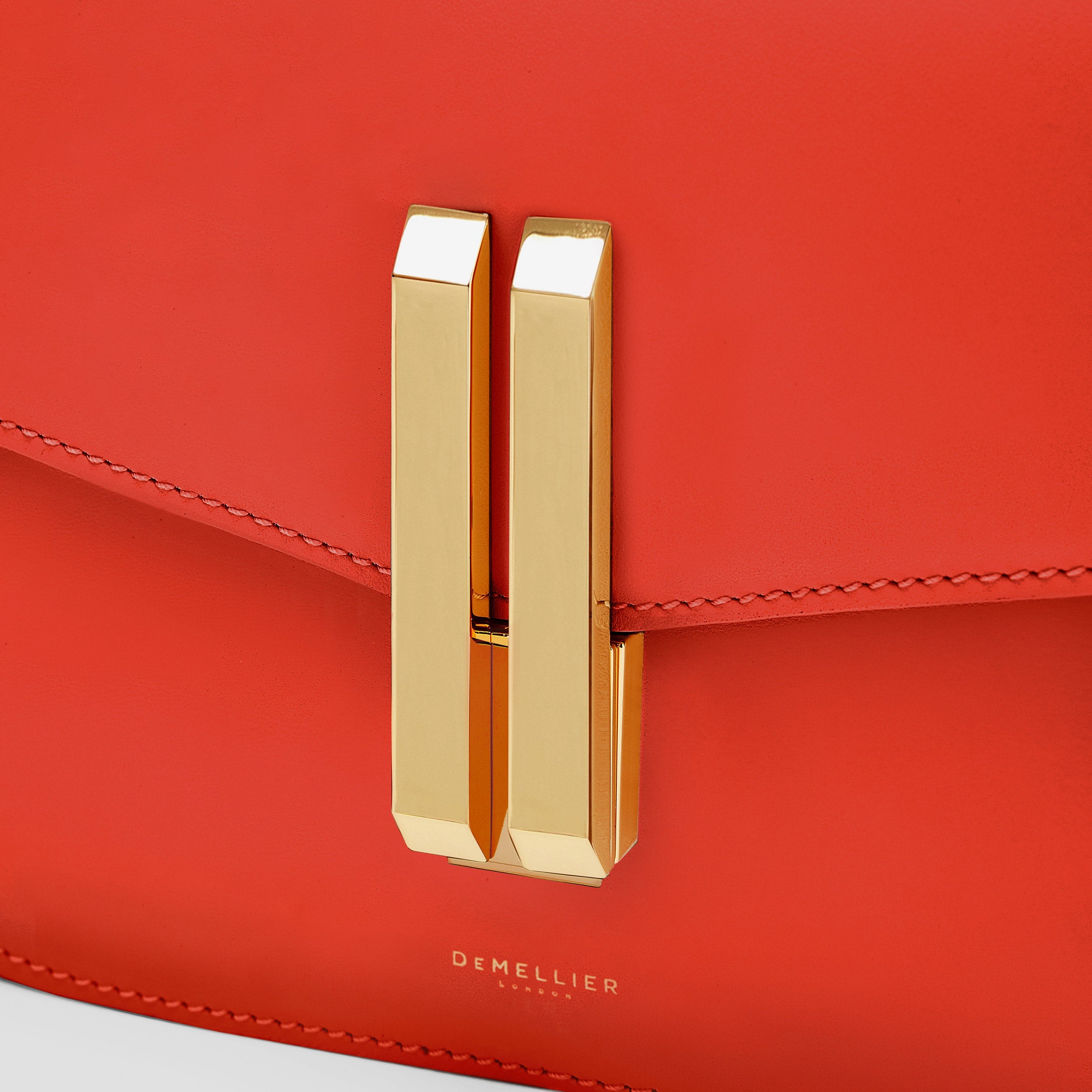DeMellier The Vancouver poppy red smooth
