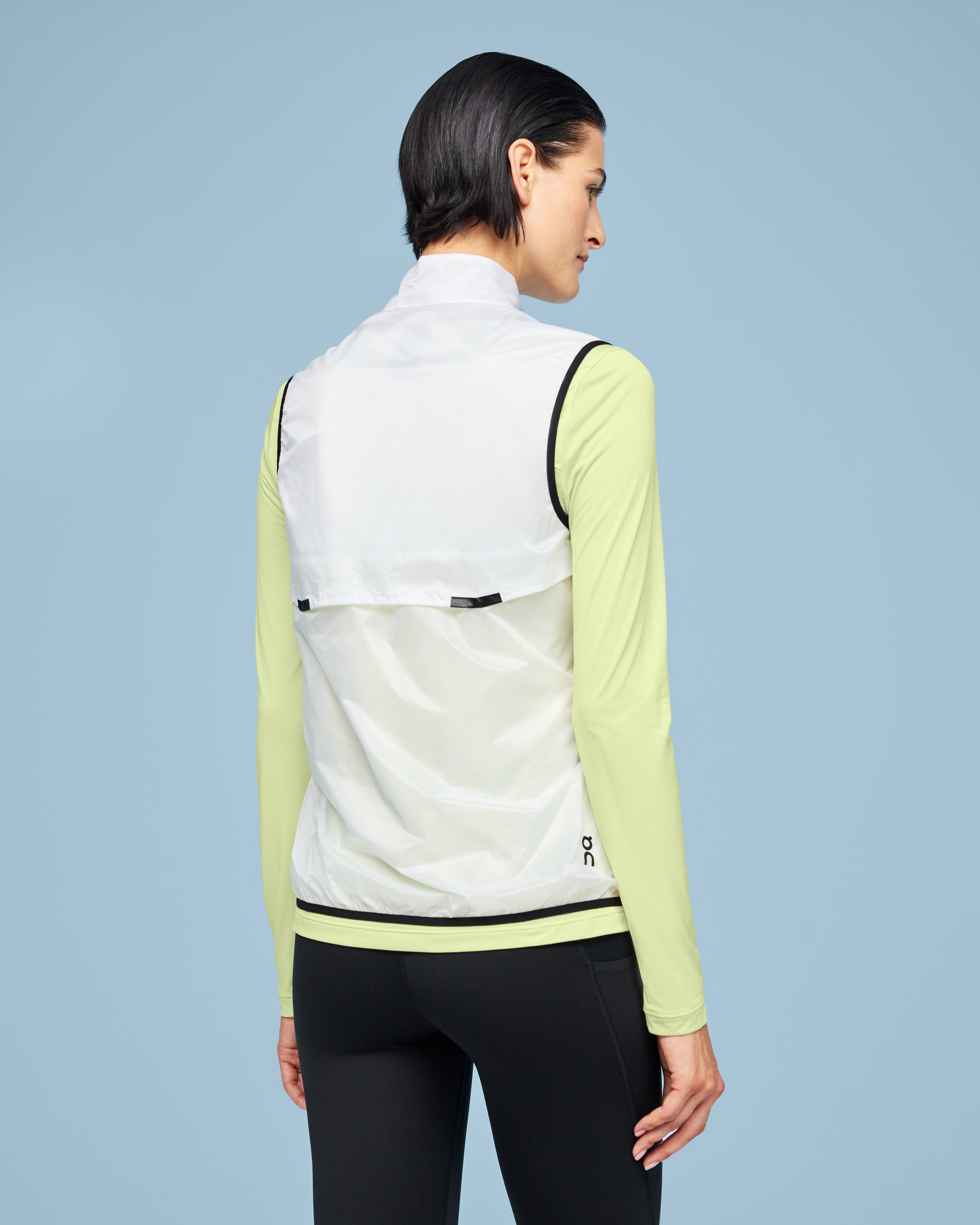 On Weather Vest White | Black (Women'S)