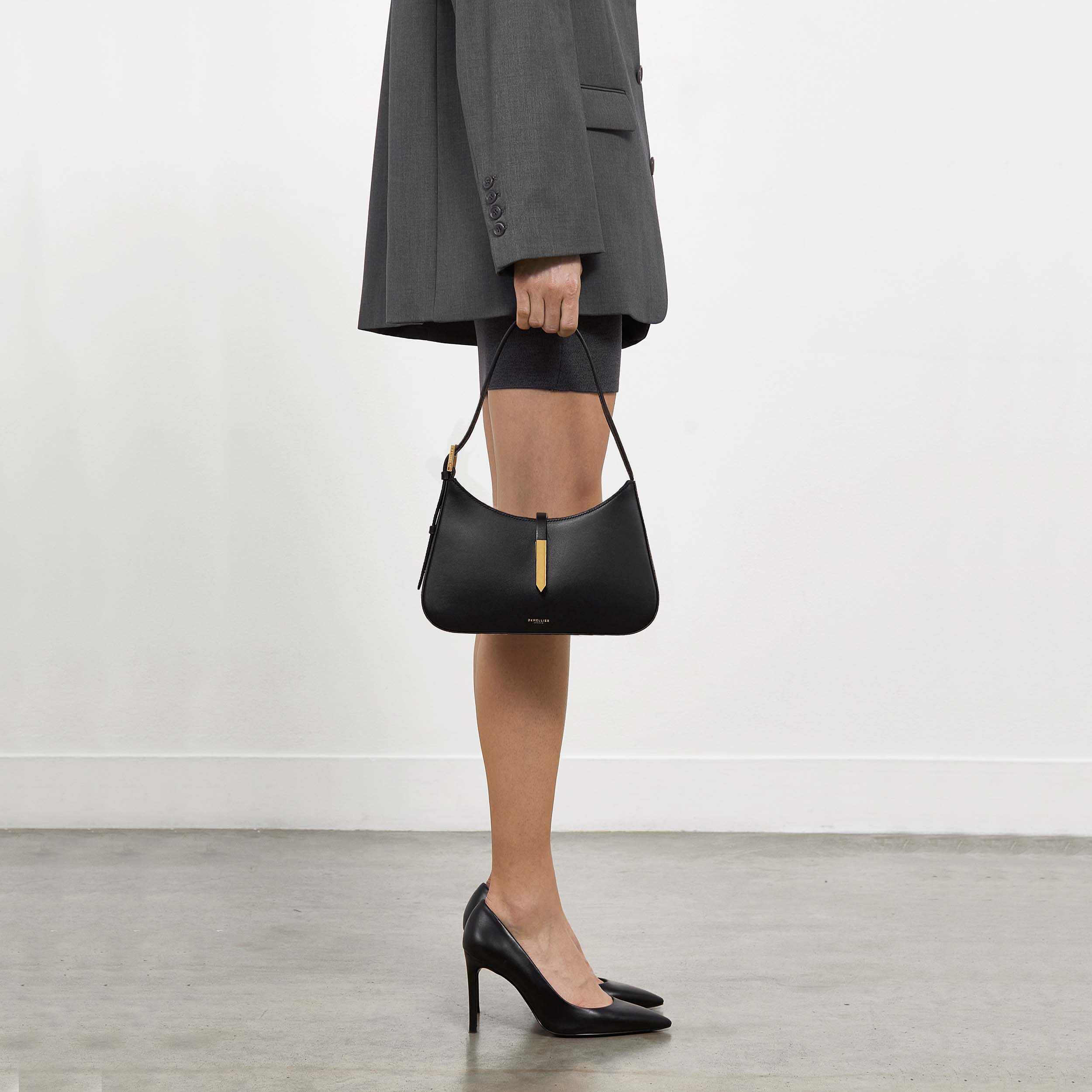 DeMellier The Tokyo dark sand smooth