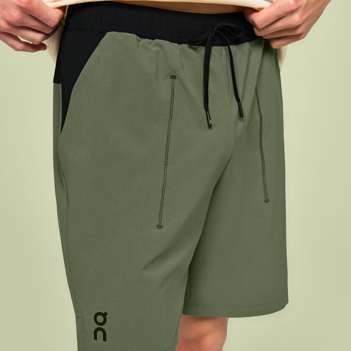 On Focus Shorts Taiga | Black