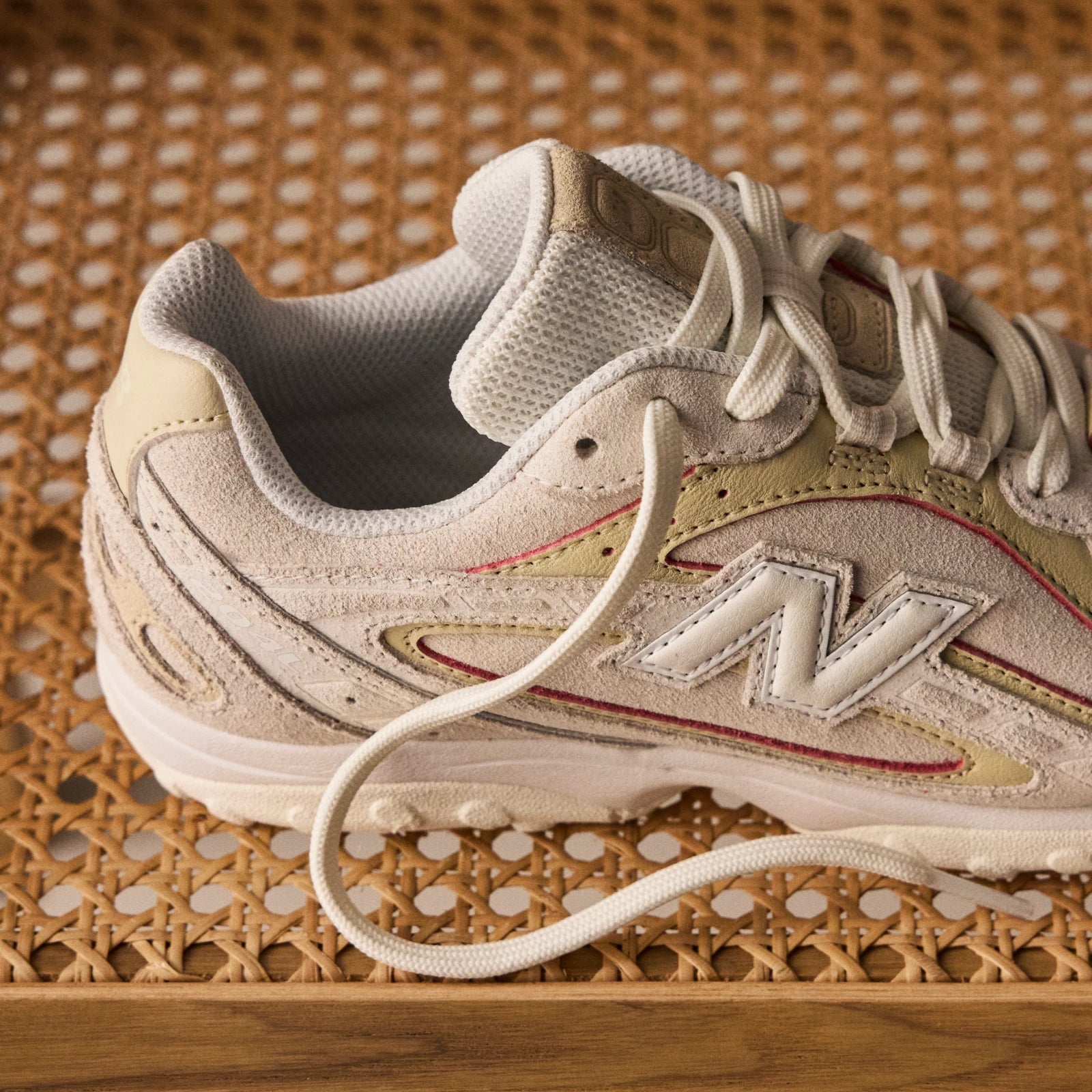 New Balance 204L Sea Salt With Bone And Pink Eraser Sea Salt With Bone And Pink Eraser