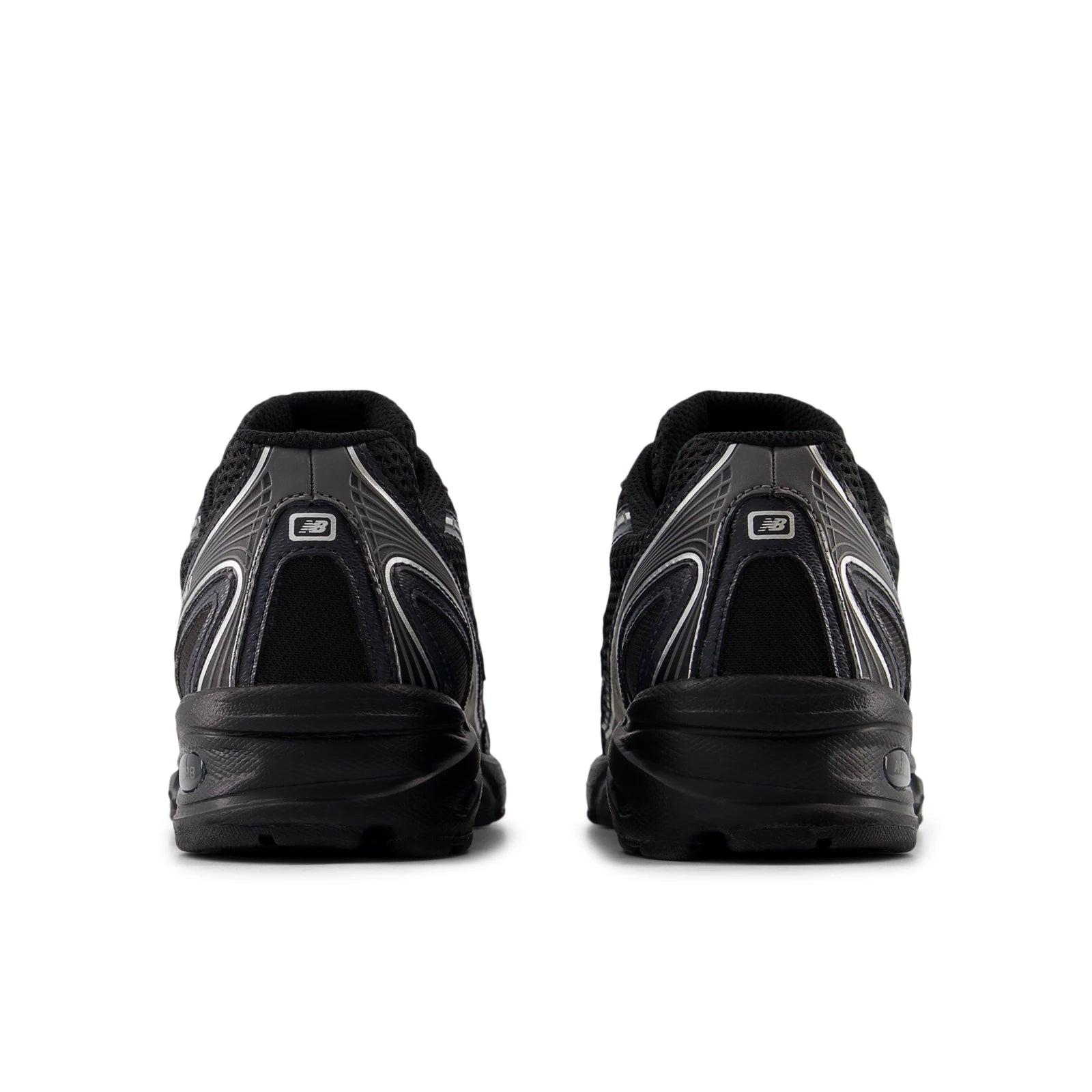 New Balance 740 Black With Silver Metallic Black With Silver Metallic